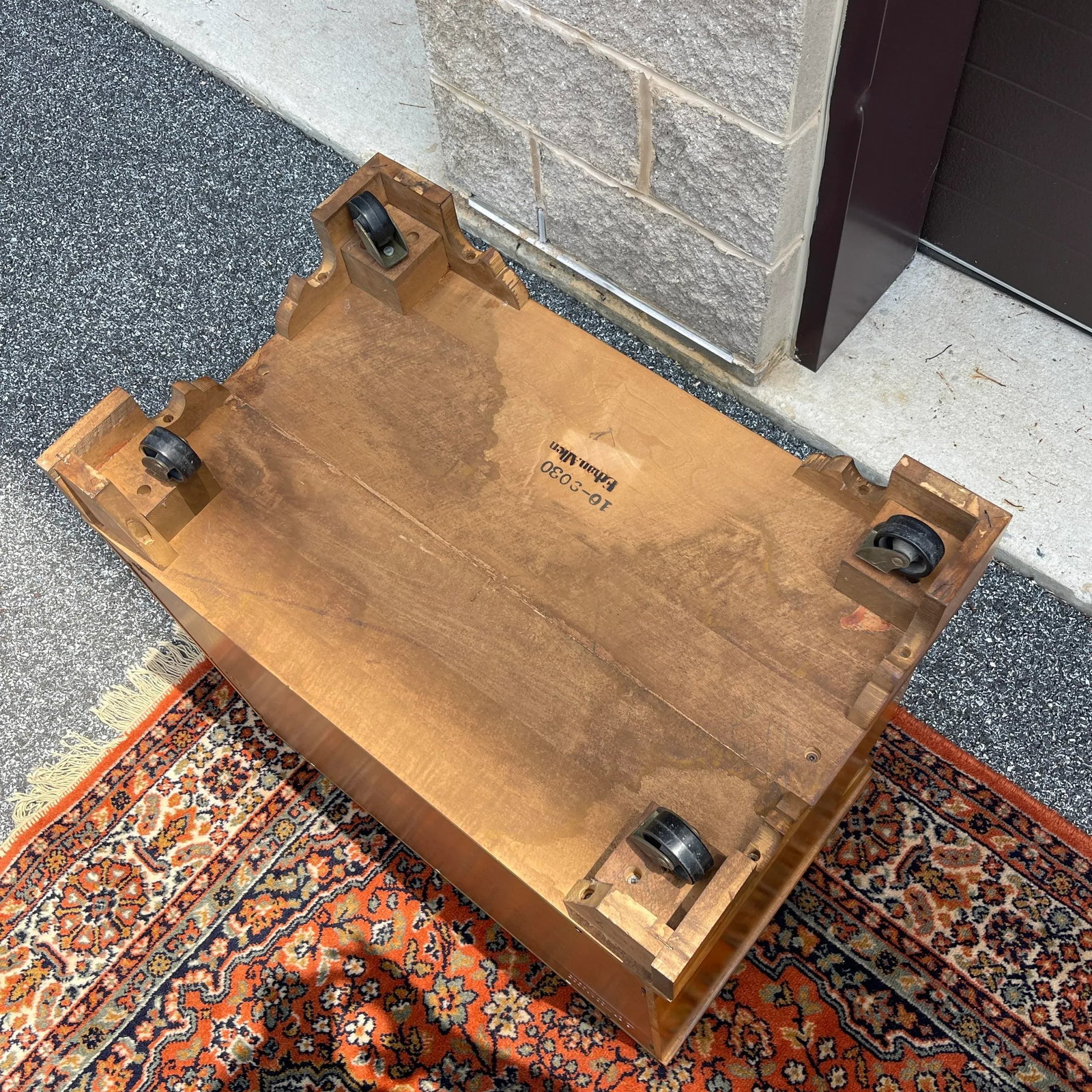 1980s Ethan Allen Heirloom Nutmeg Maple American Traditional Rolling Audio/Video Cart (10-9030) - 8