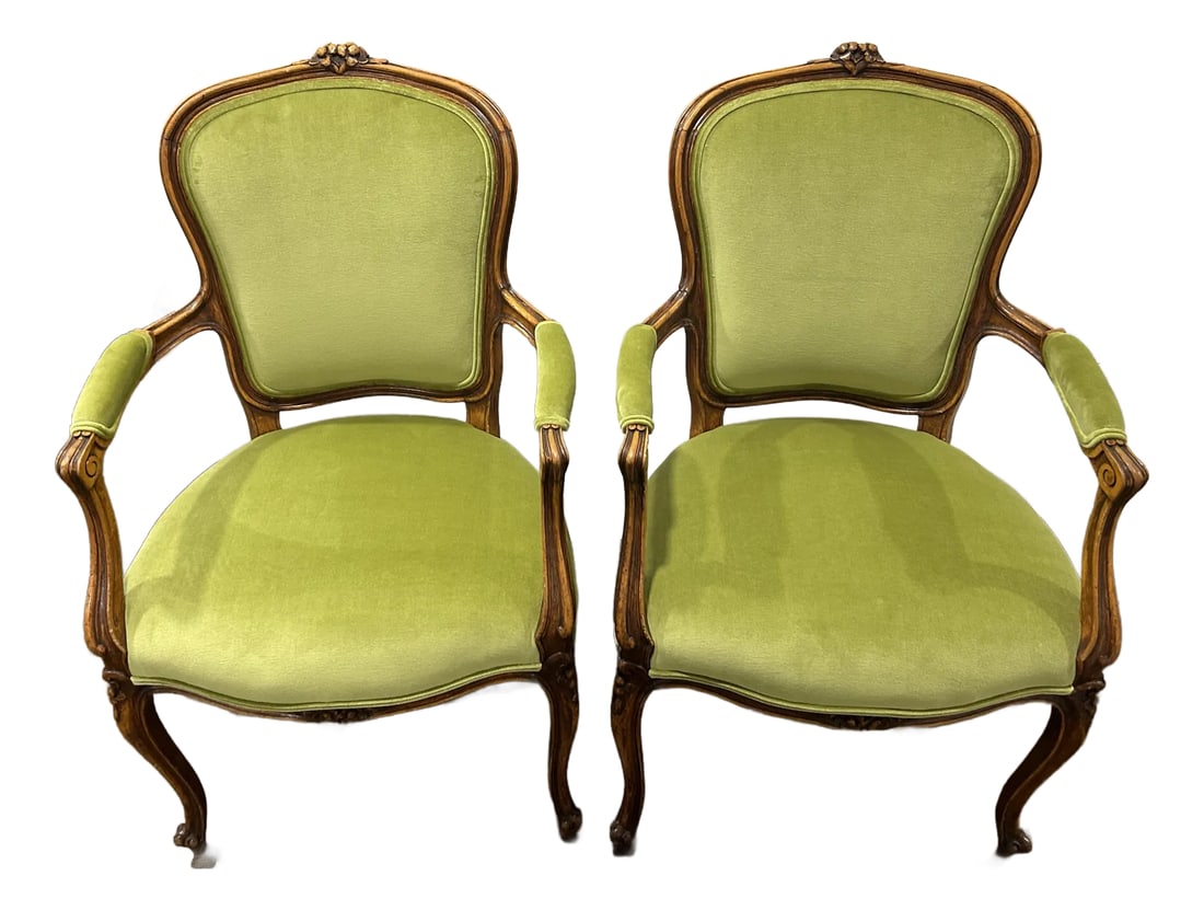 Antique French Louis XV Style Pair of Carved Bergere Armchairs (1 of 12)