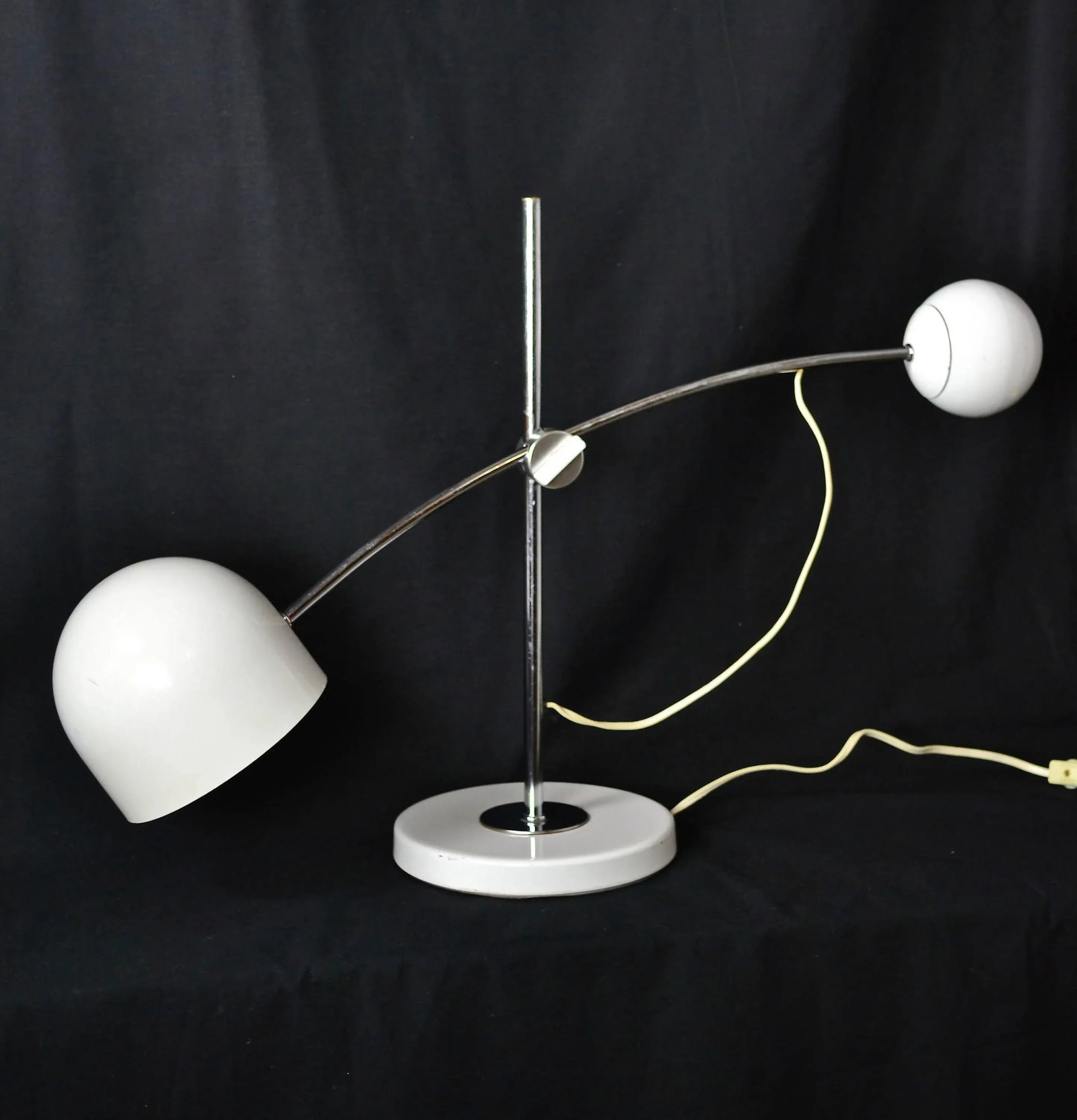 Large 1970s White Arc Counterbalance Desk Lamp | Sonneman - 7