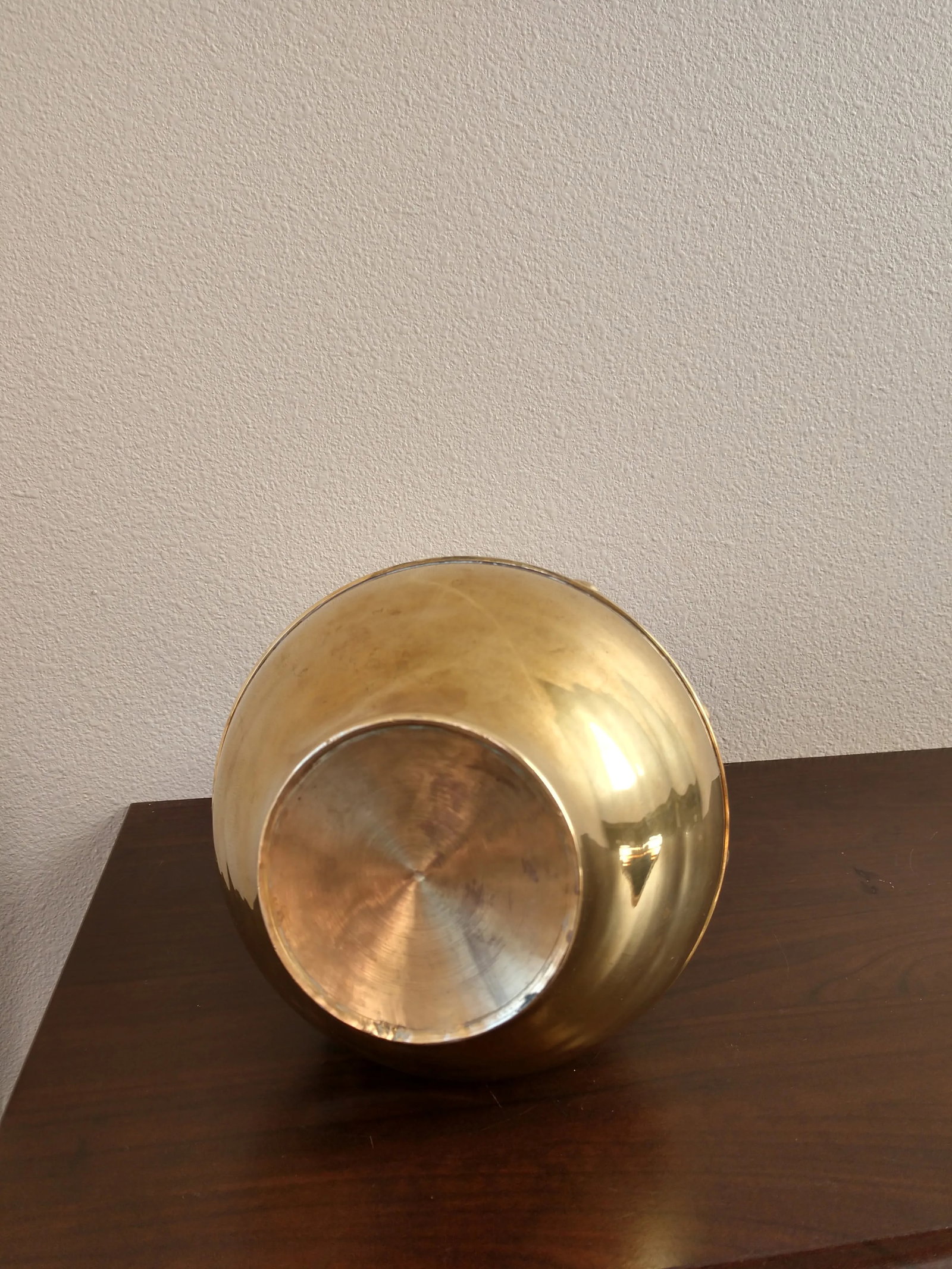 Pear Shaped Chinoiserie Vase in Brass With Dragon Handles - 6