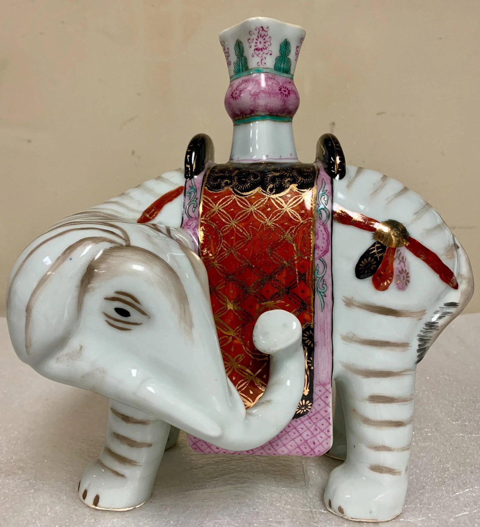 Mottahedeh Elephant Candlesticks - a Pair - 4