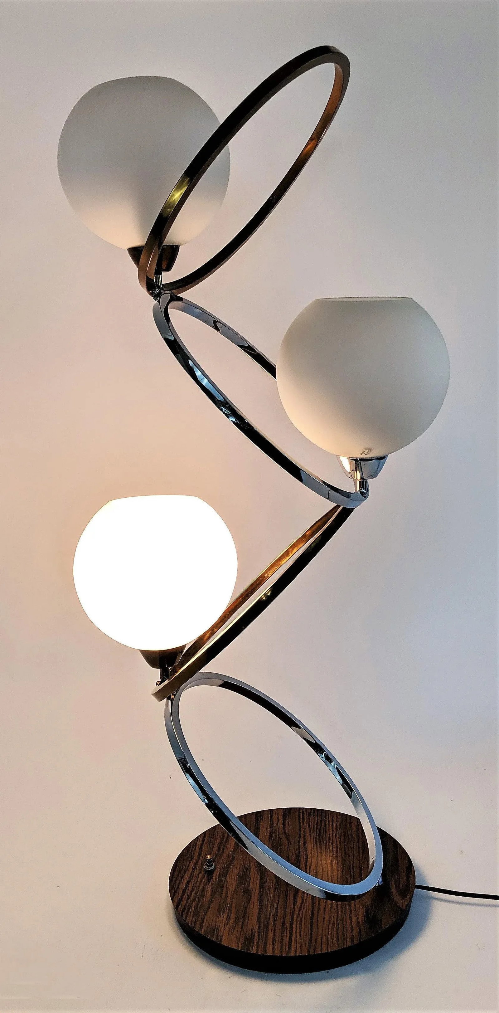 1970s Chrome and Brass Zigzag Rings and Glass Globes Mid Century Lamp - 6