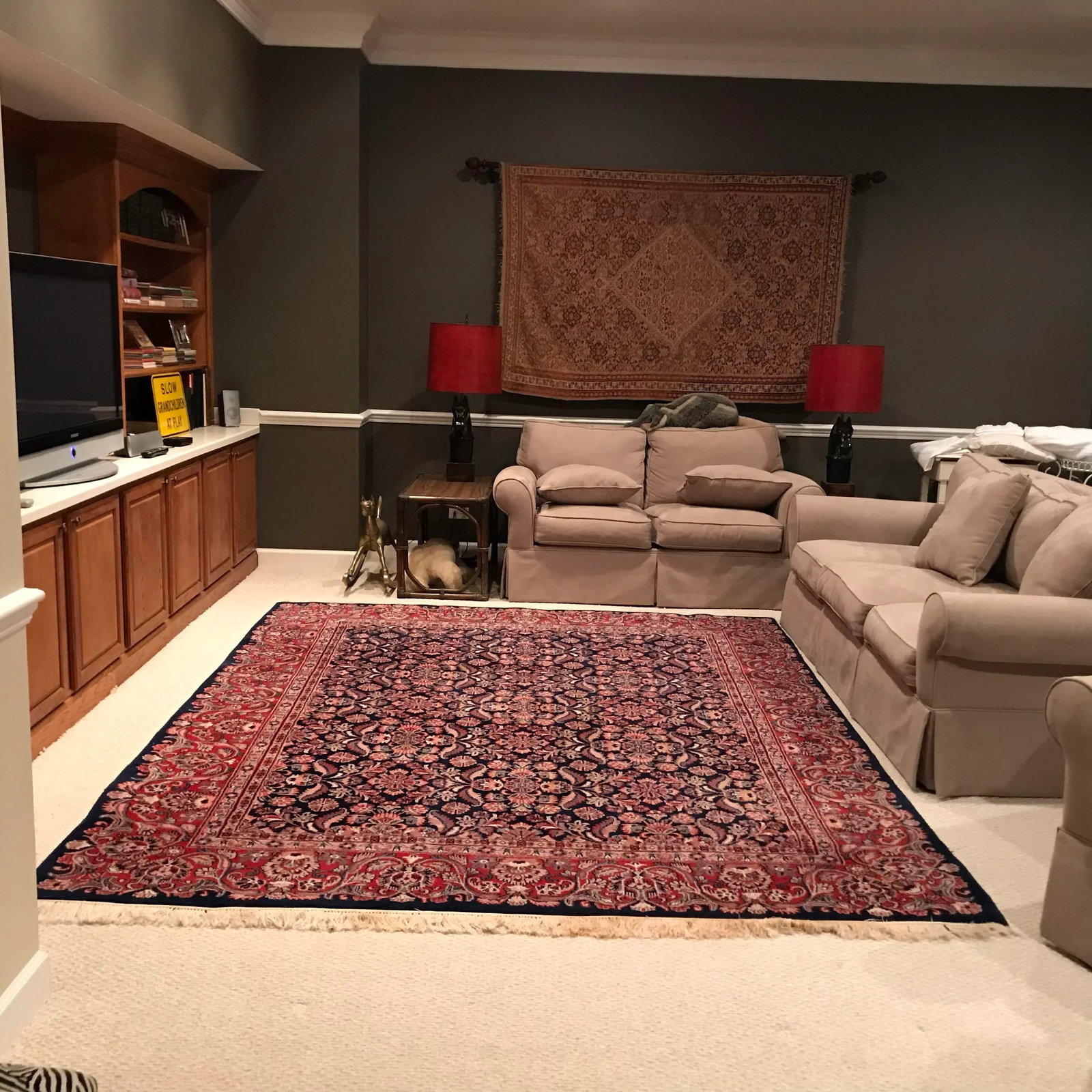Large Traditional Oriental Rug - 7'9'' * 10' - 3