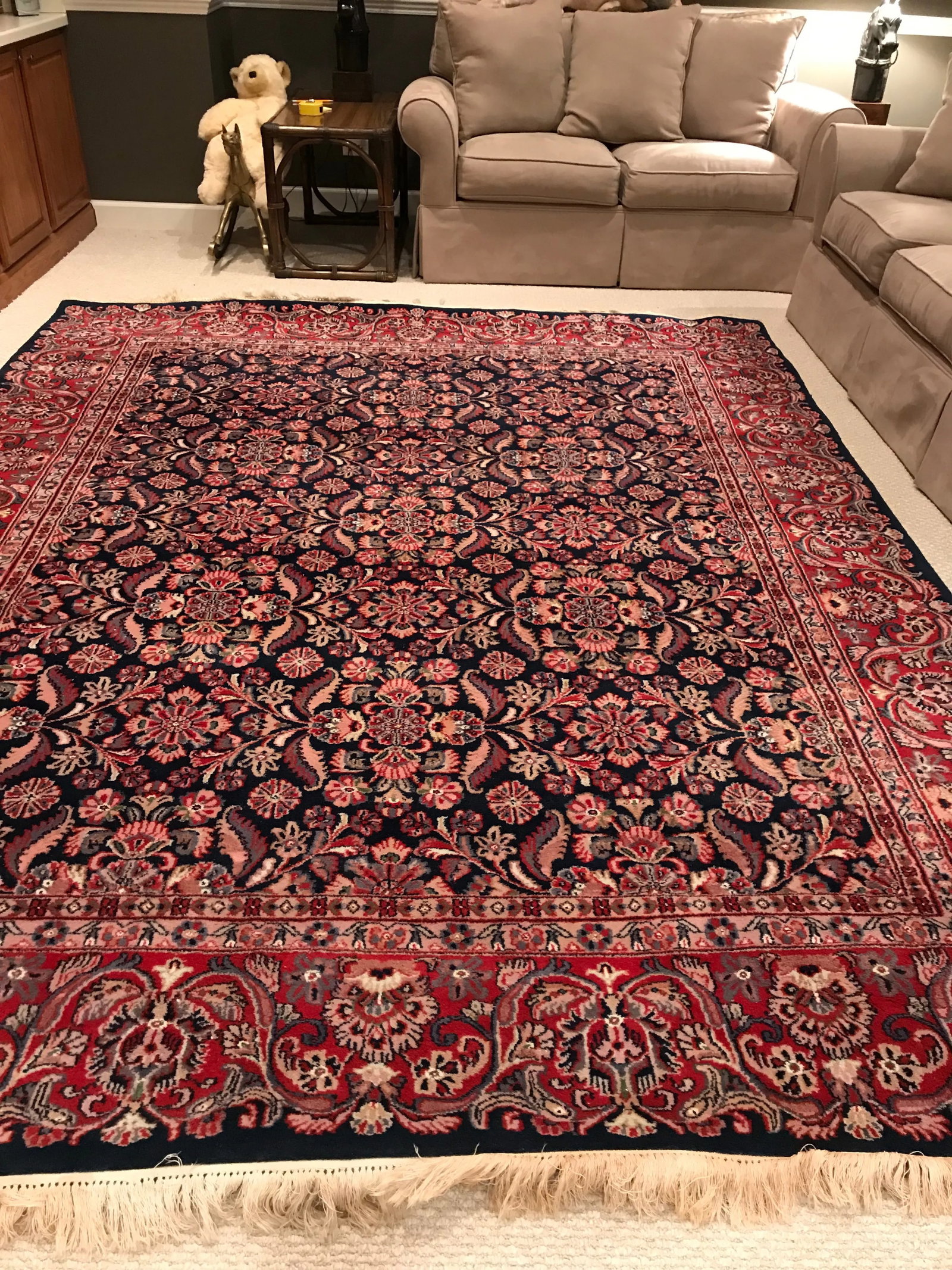 Large Traditional Oriental Rug - 7'9'' * 10' - 4