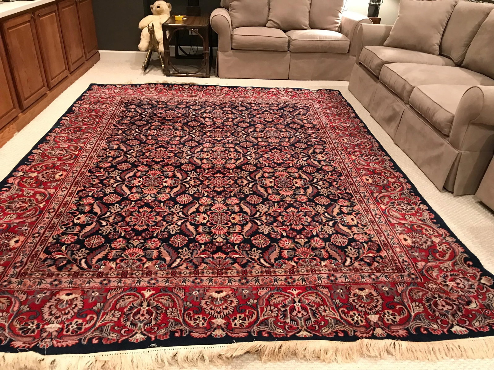Large Traditional Oriental Rug - 7'9'' * 10' - 6