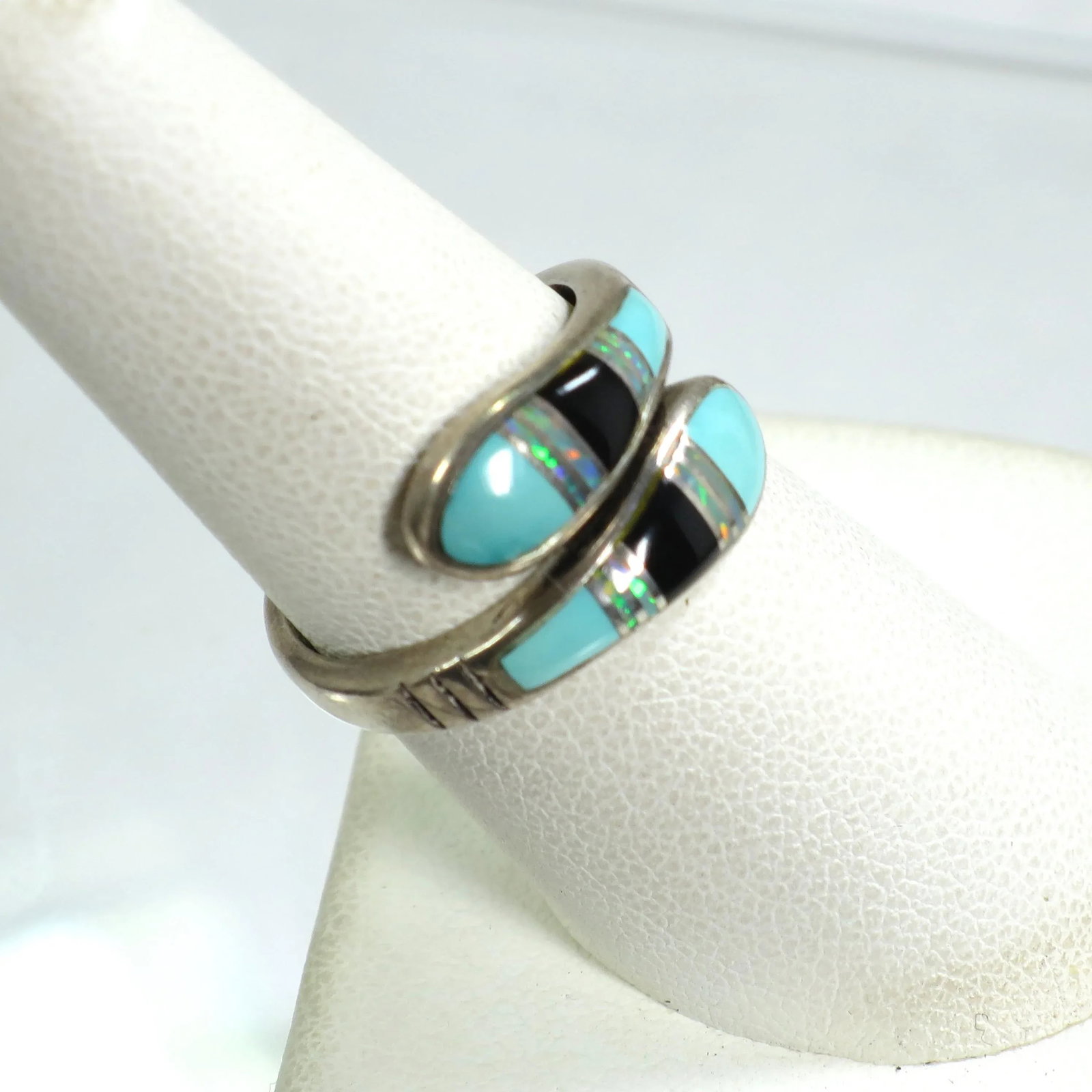Vintage 1970s Zuni Sterling Turquoise Opal Onyx Bypass Ring Size 7 - 4