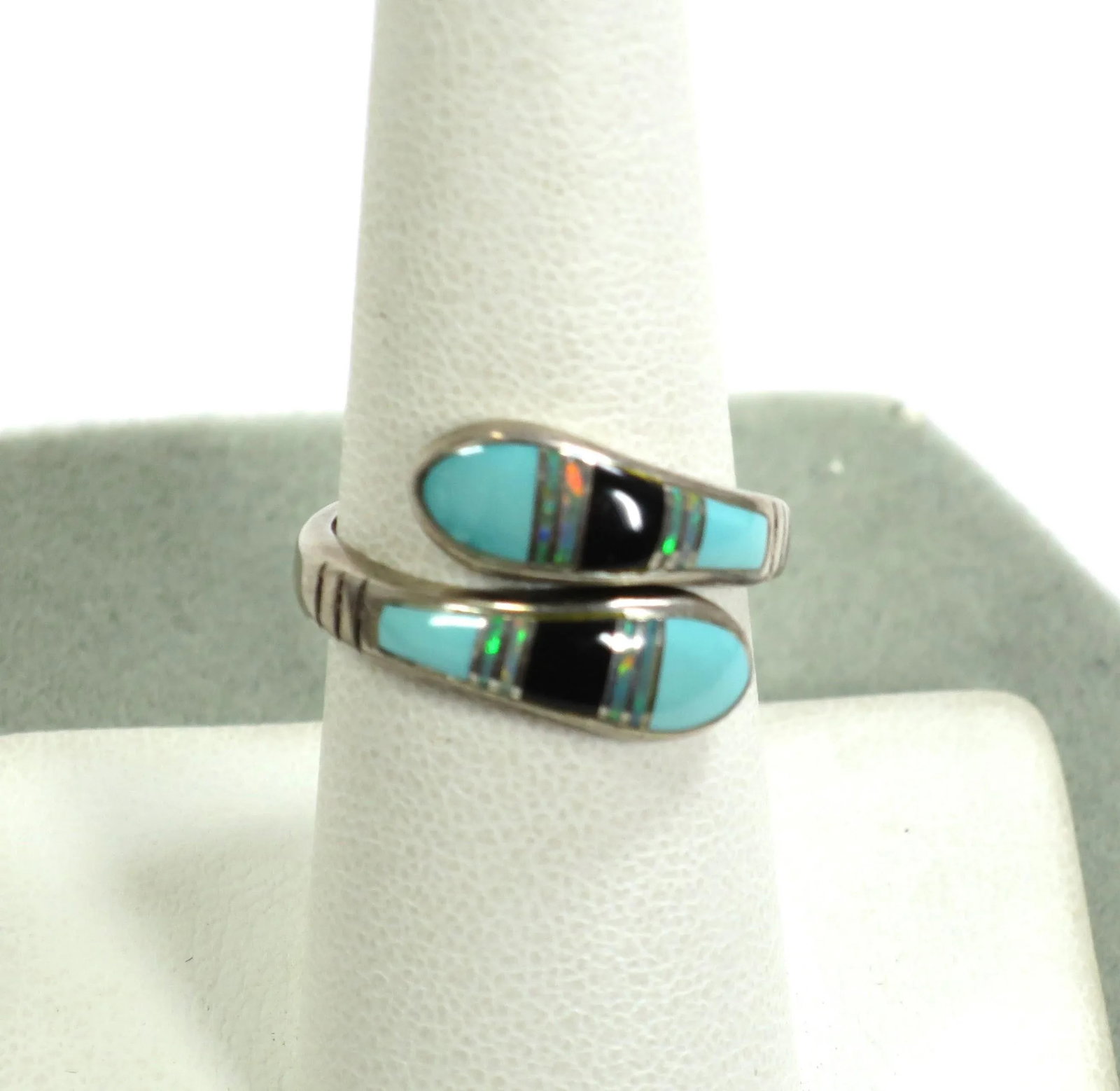 Vintage 1970s Zuni Sterling Turquoise Opal Onyx Bypass Ring Size 7 - 6