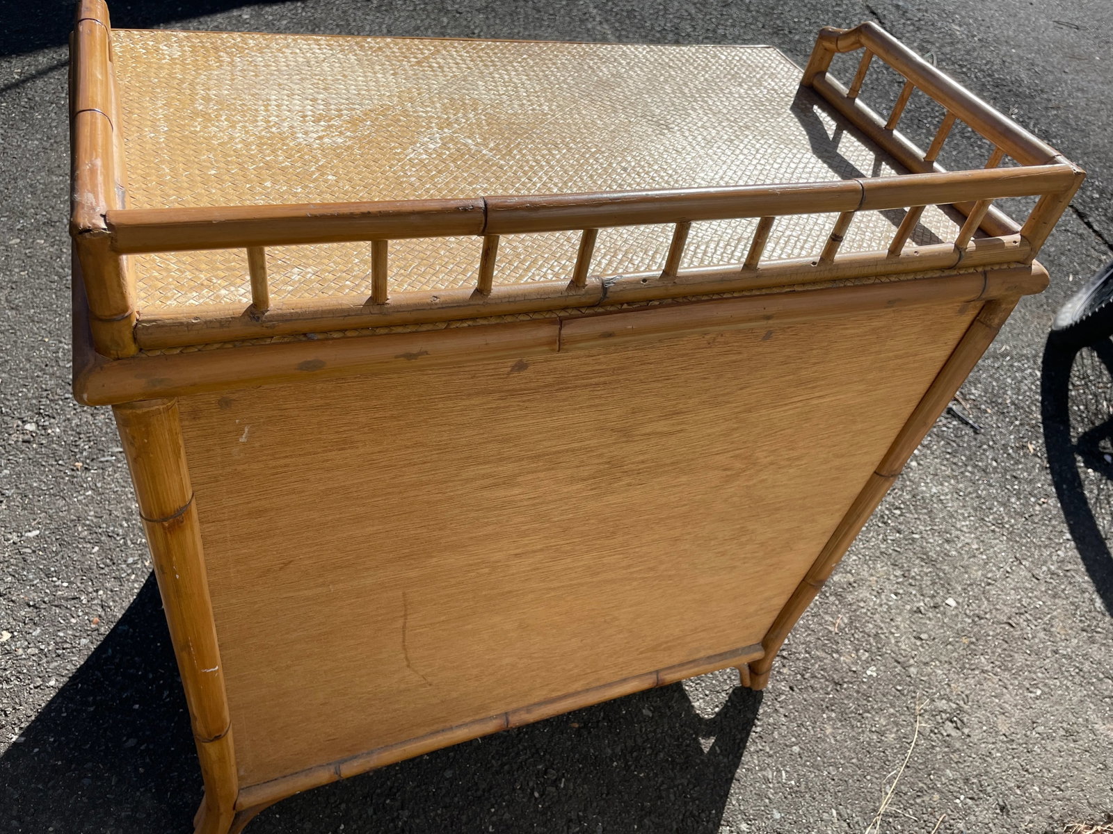 1970s Vintage Grasscloth and Bamboo Nightstand - 7