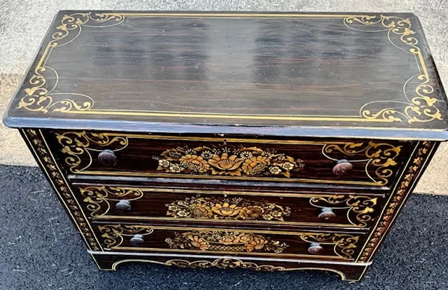 Antique Victorian Paint Decorated Cottage Pine 3 Drawer Chest - 2