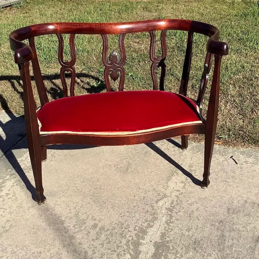 19th Century Antique Curved Victorian Settee - 2