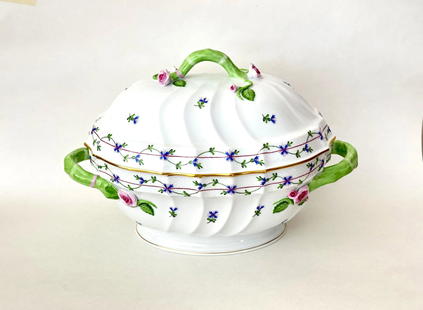 1980s Herend Blue Garland Large Tureen With Lid - Branch Handle, 1014/Pbg - 3