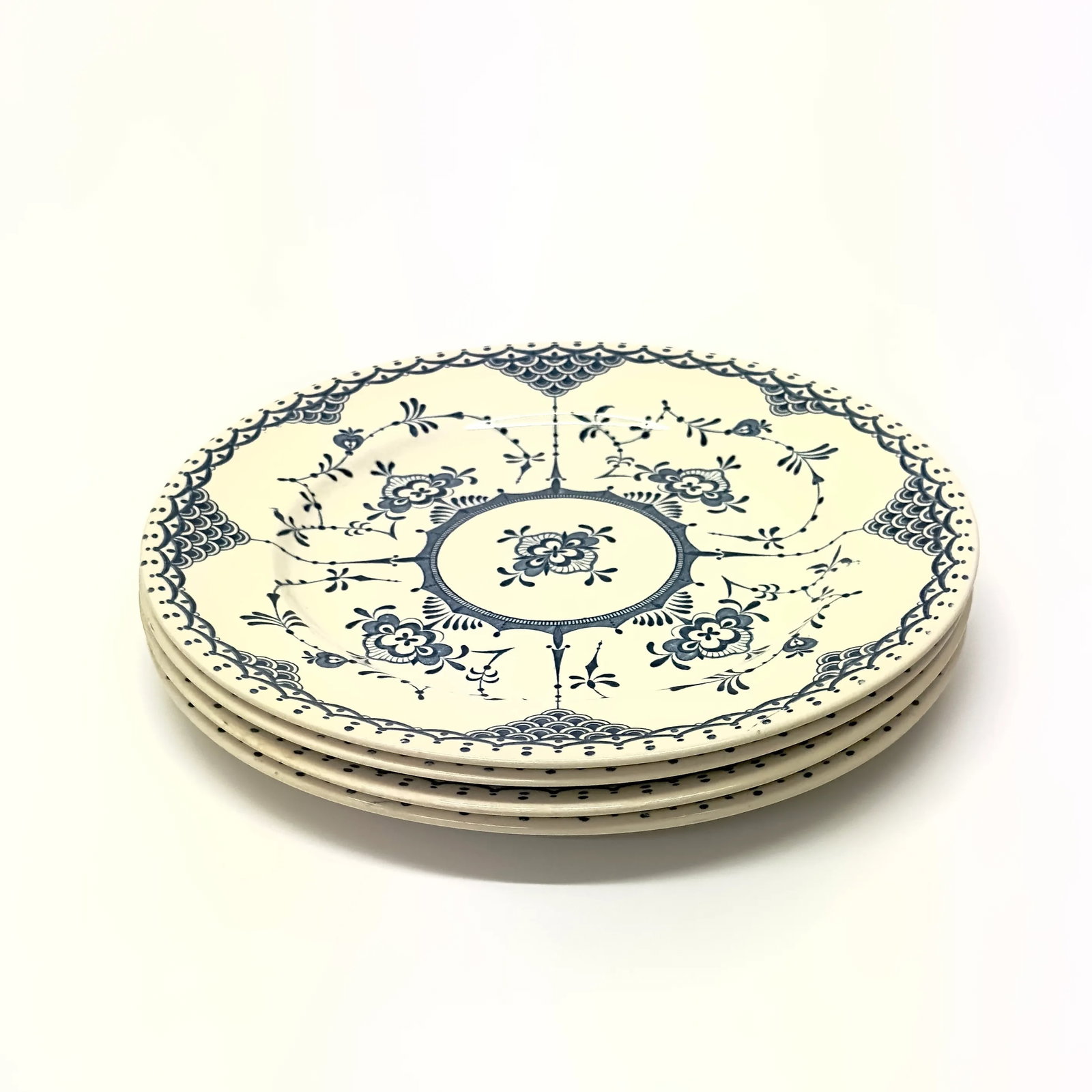 Classic Blue & White Dinner Plates by English Ironstone England - Set of 4 - 3