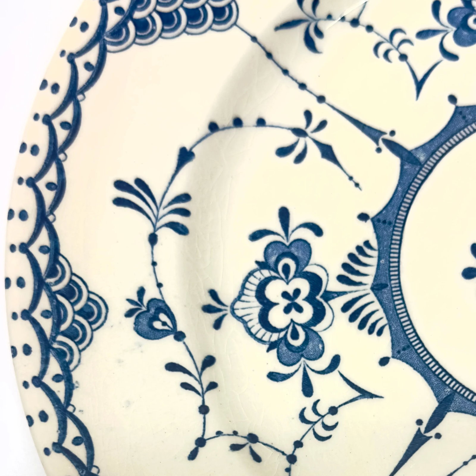 Classic Blue & White Dinner Plates by English Ironstone England - Set of 4 - 4