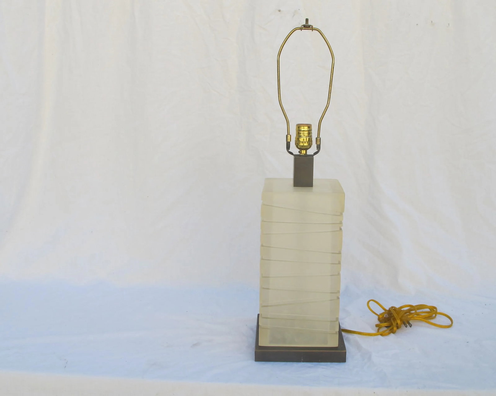 Vintage 1970s Frosted Plexiglass Table Lamp - 3