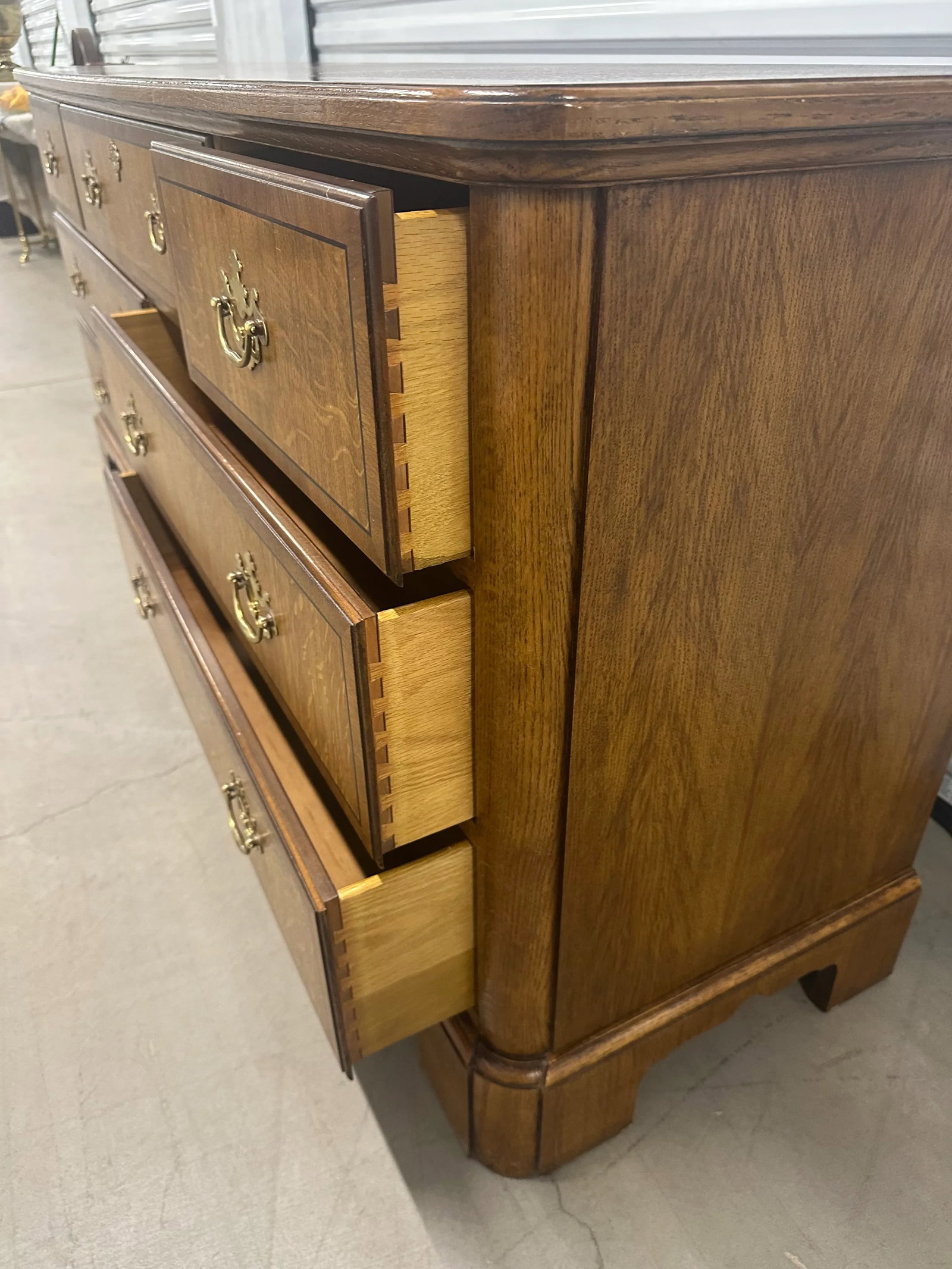 1980s Baker Furniture Georgian Oak Dresser - 9