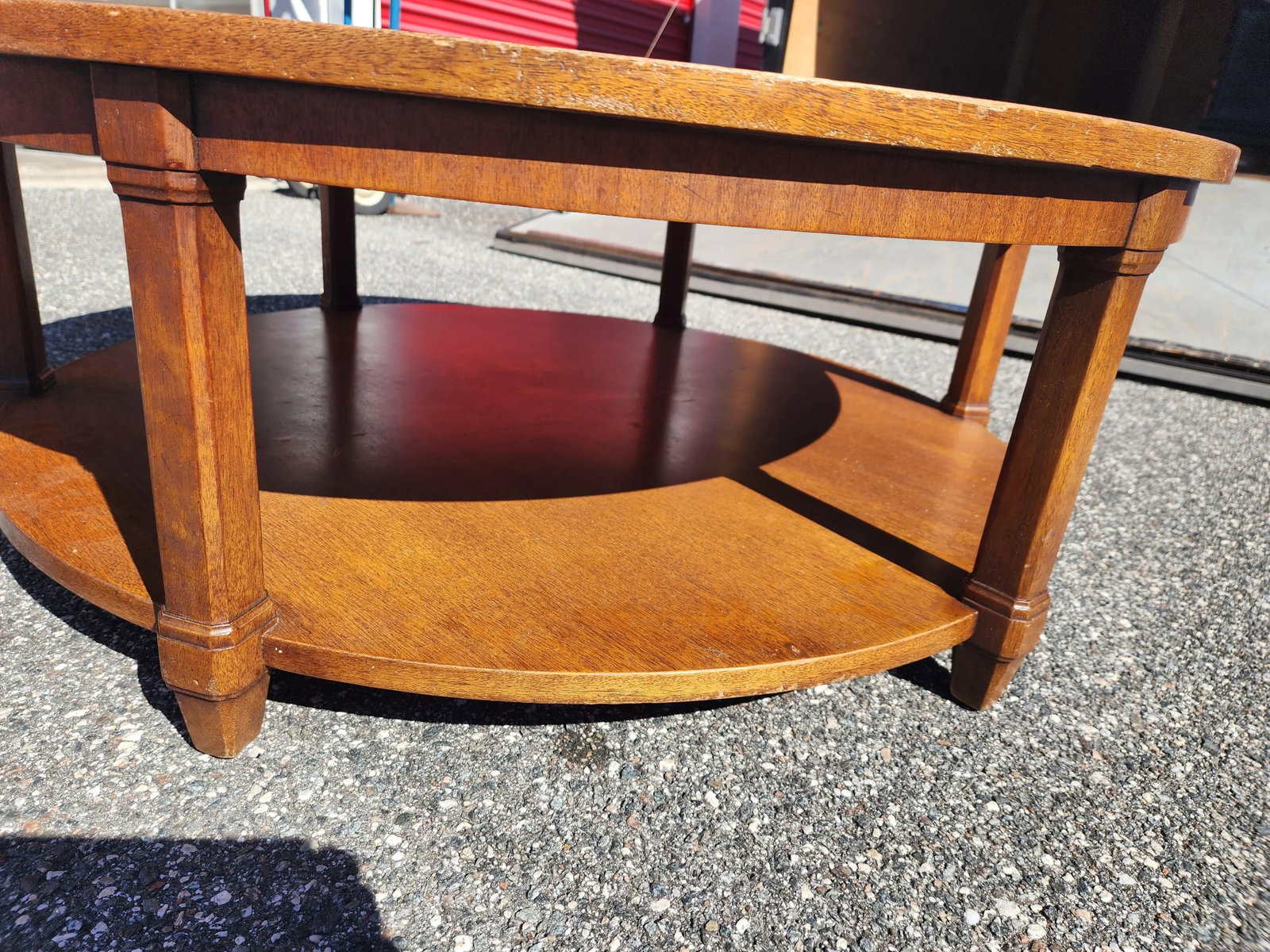 1970s Triune by Drexel French Provincial Round Mahogany Coffee Table - 3