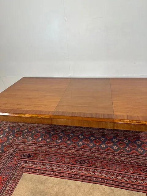 1980s Henredon Dining Room Table With Two Leaves - 10