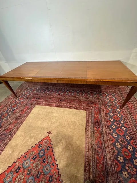 1980s Henredon Dining Room Table With Two Leaves - 11