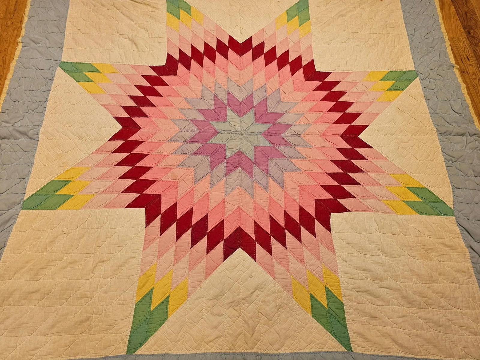 Vintage Hand-Stitched Lone Star Quilt, Early 20th Century - 10