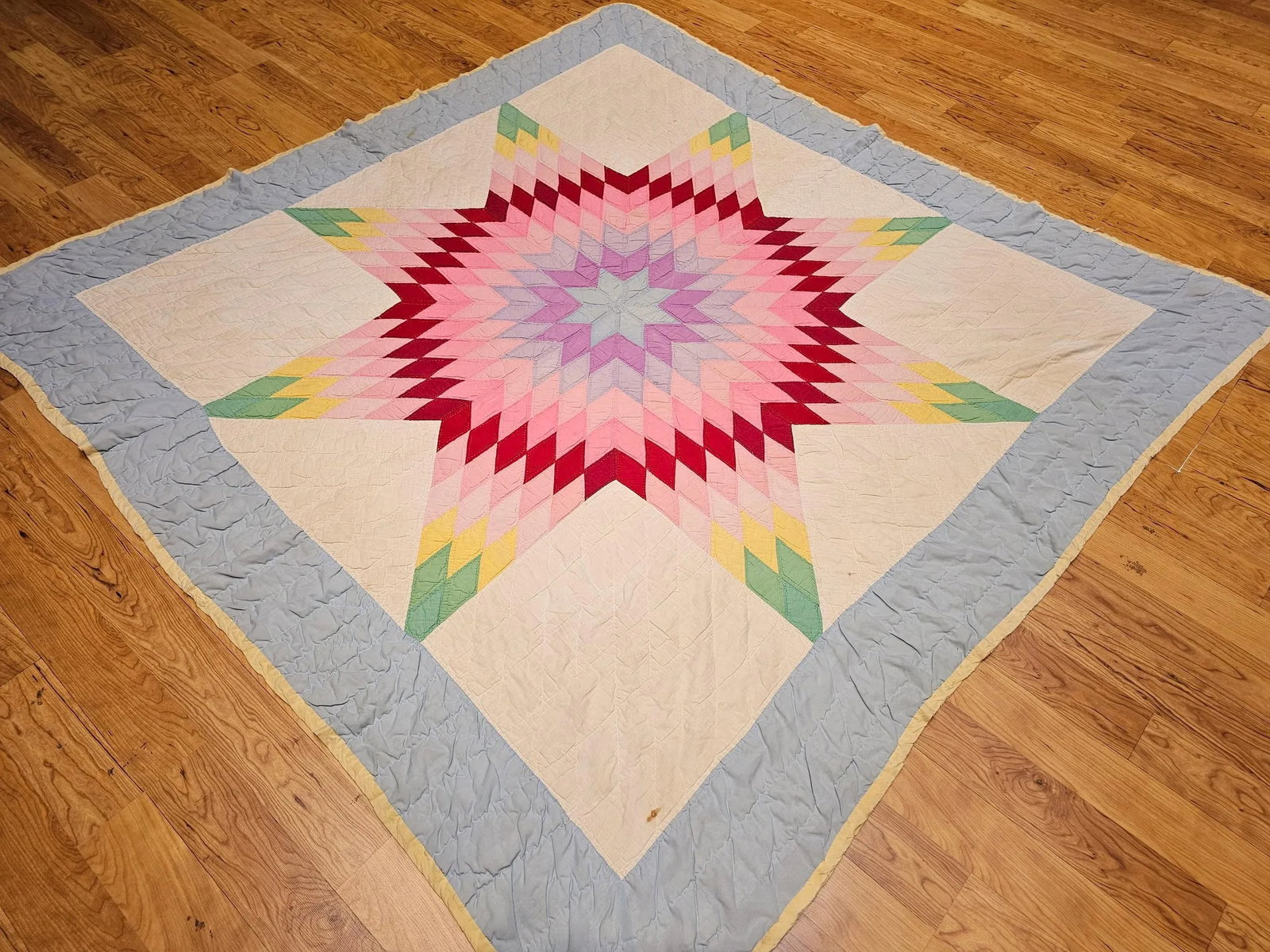 Vintage Hand-Stitched Lone Star Quilt, Early 20th Century - 9
