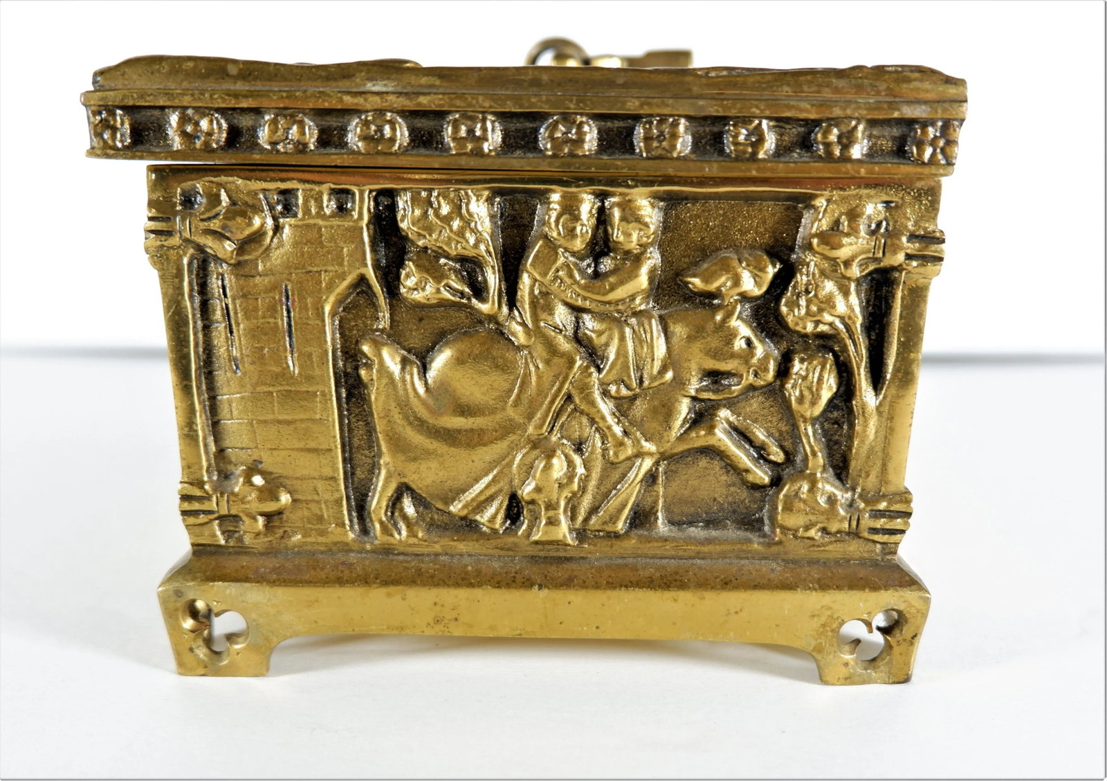 Vintage Brass Relic Casket Box Repose Figures - 3