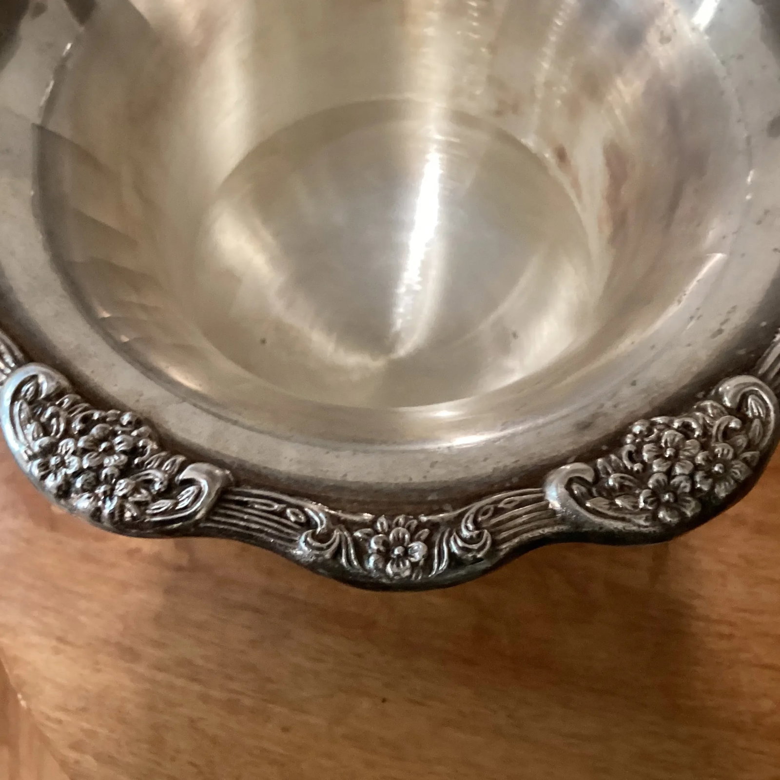 Vintage Silverplate Grand Dutchess Pattern Champagne Chiller/Ice Bucket Urn by the Towle - 4