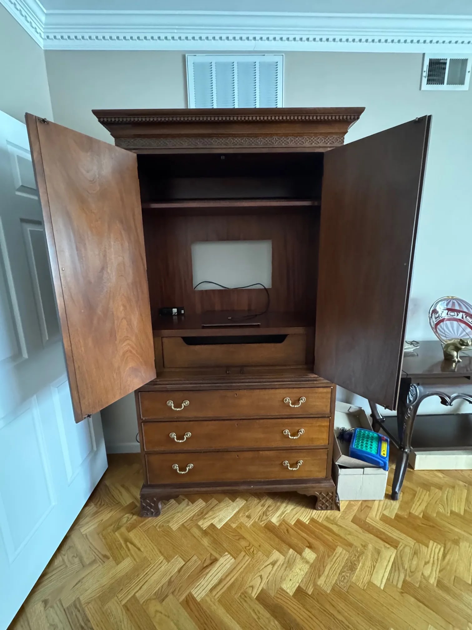 Late 20th Century Henredon Natchez Armoire - 2