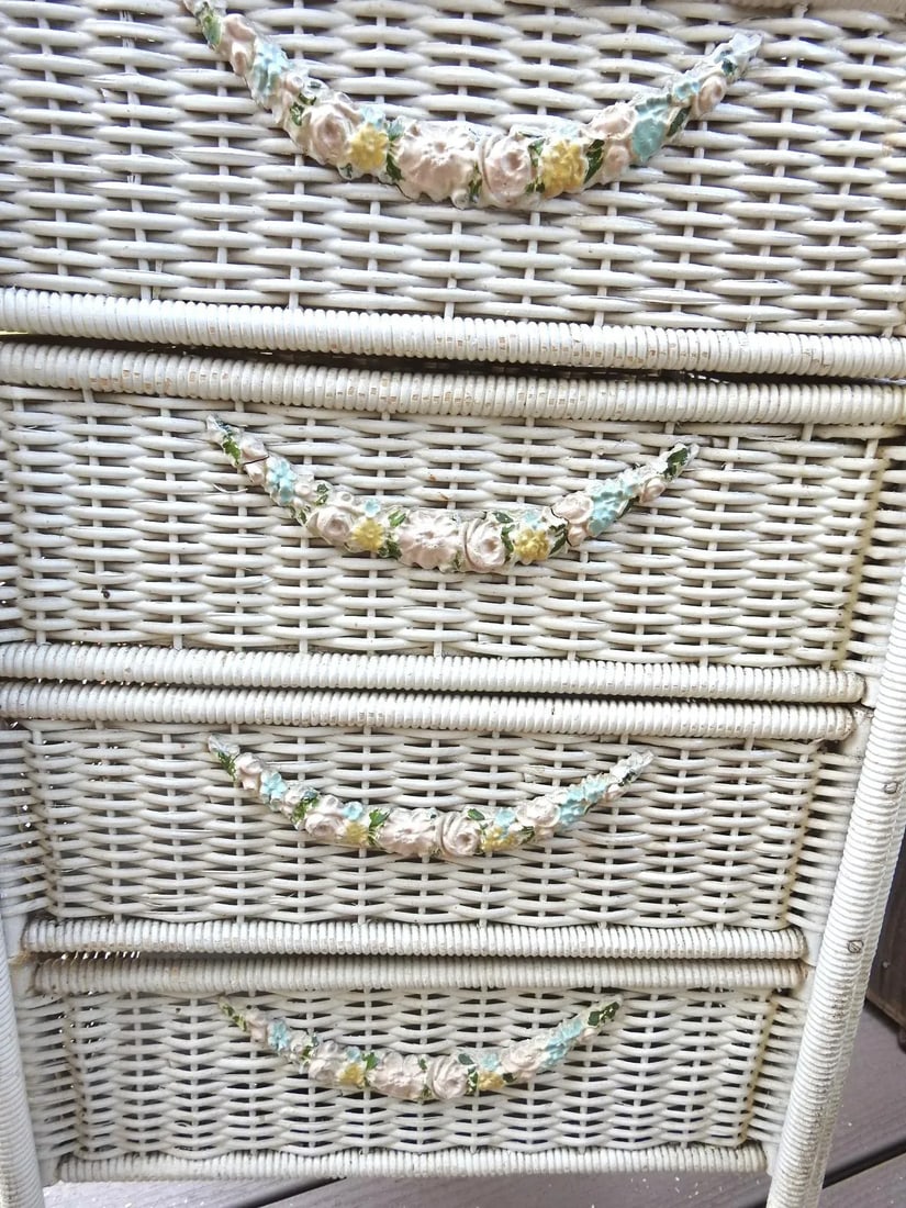 Antique Wicker Linen Cabinet With Chalkware Details - 10