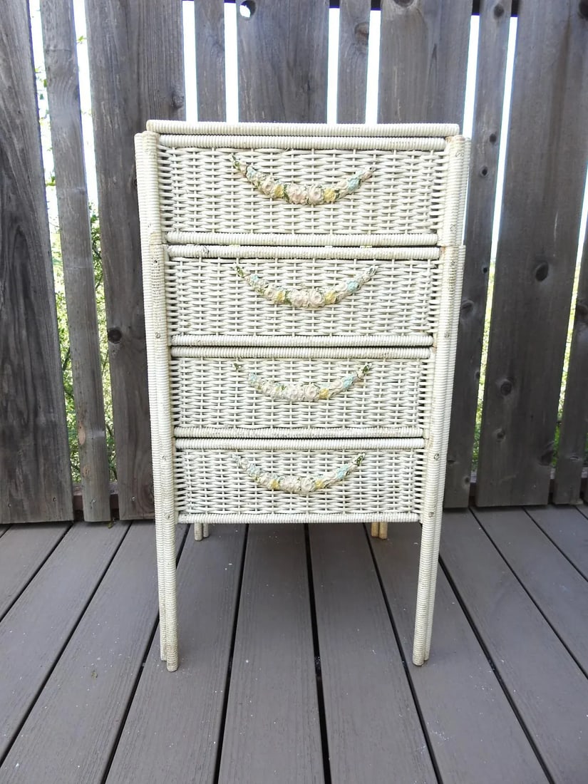 Antique Wicker Linen Cabinet With Chalkware Details - 13