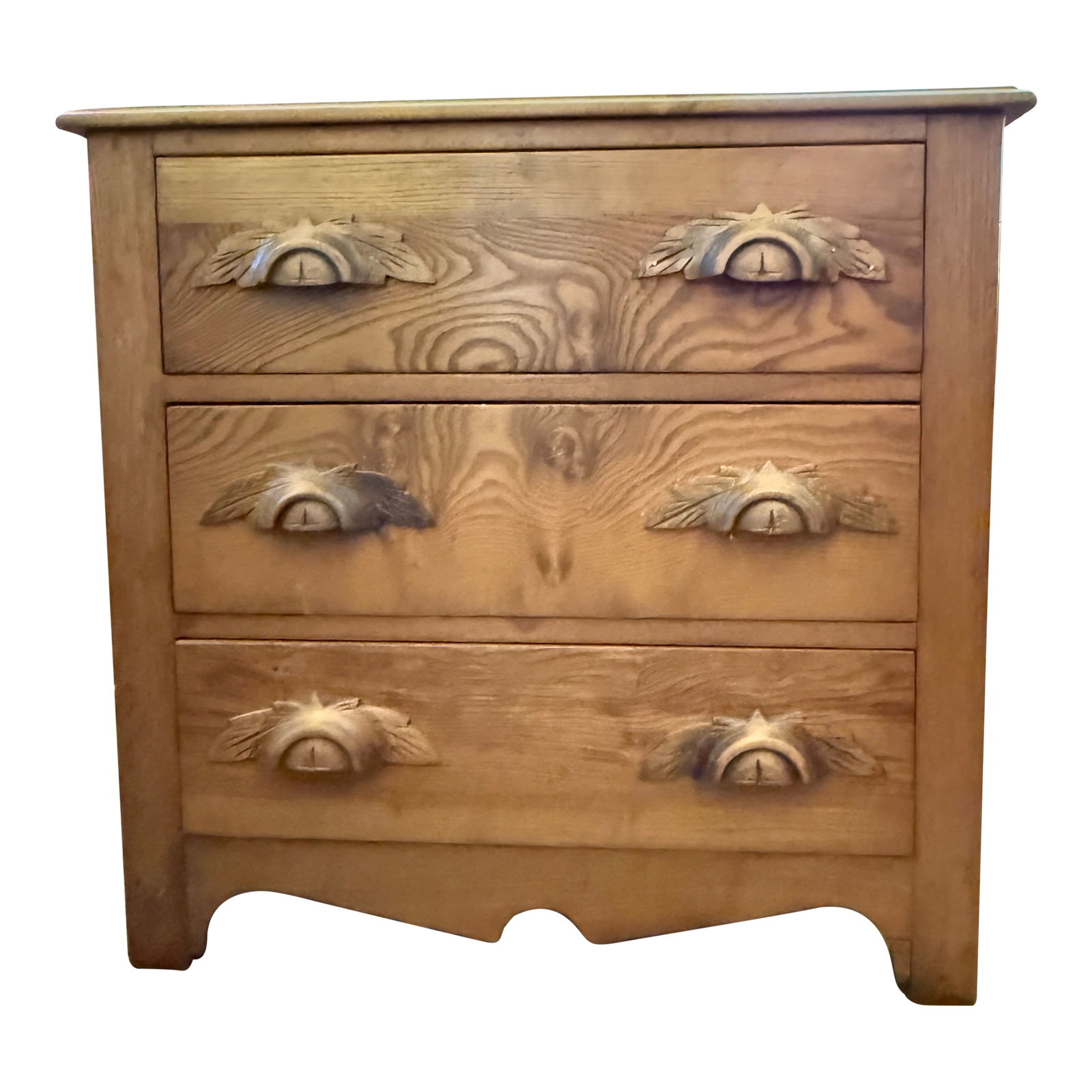 Antique Eastlake Three Drawer Dresser With Carved Leaf Handle Pulls: Early 1900s solid Oak chest of drawers. Eastlake style! This piece is in fantastic condition! All original finish. Original drawer pulls on dove tailed drawers. Perfect piece for an entryway, dining