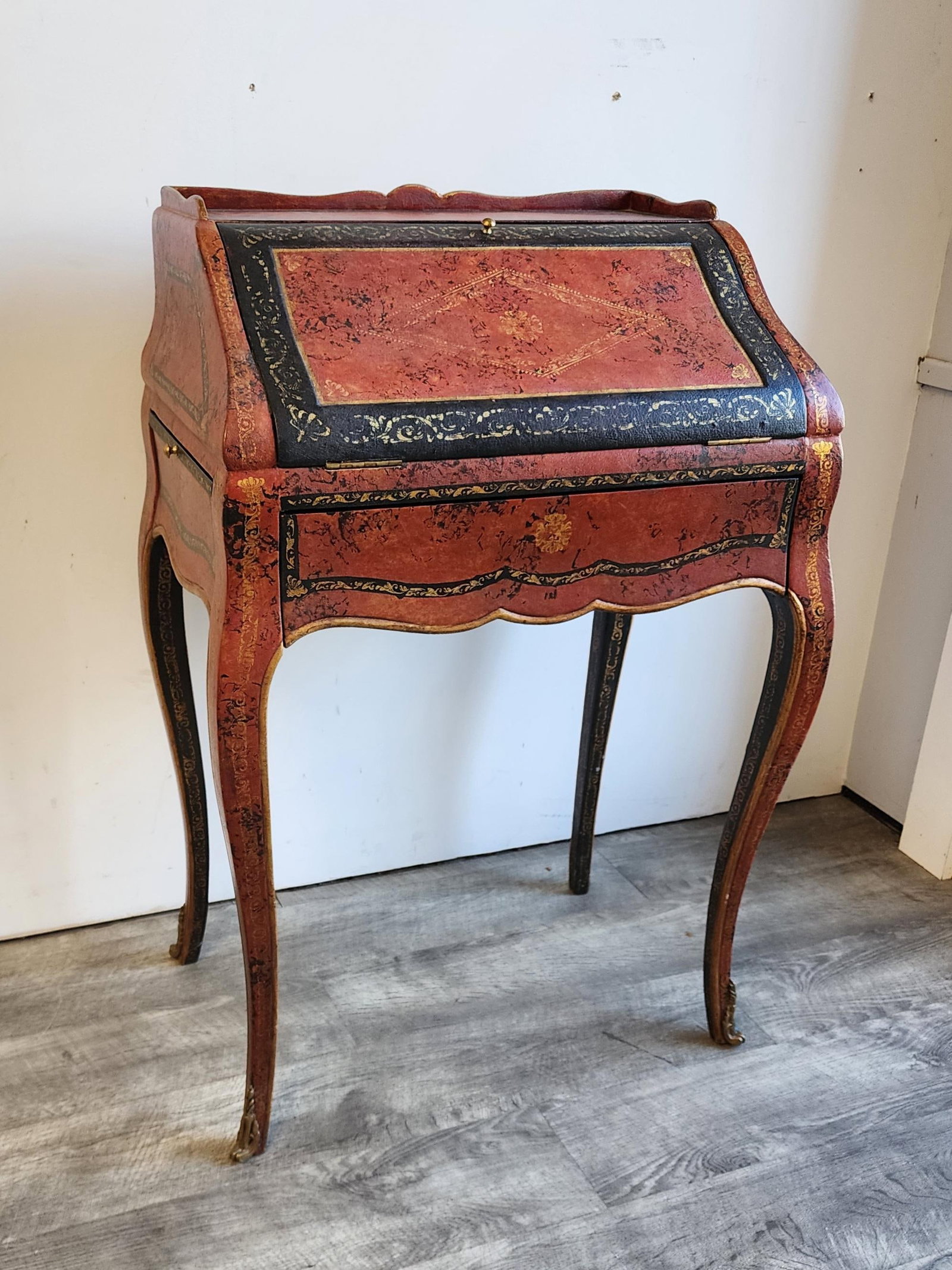 Late 20th Century Louis XV Leather Wrapped Ladies Desk by Theodore Alexander - 3