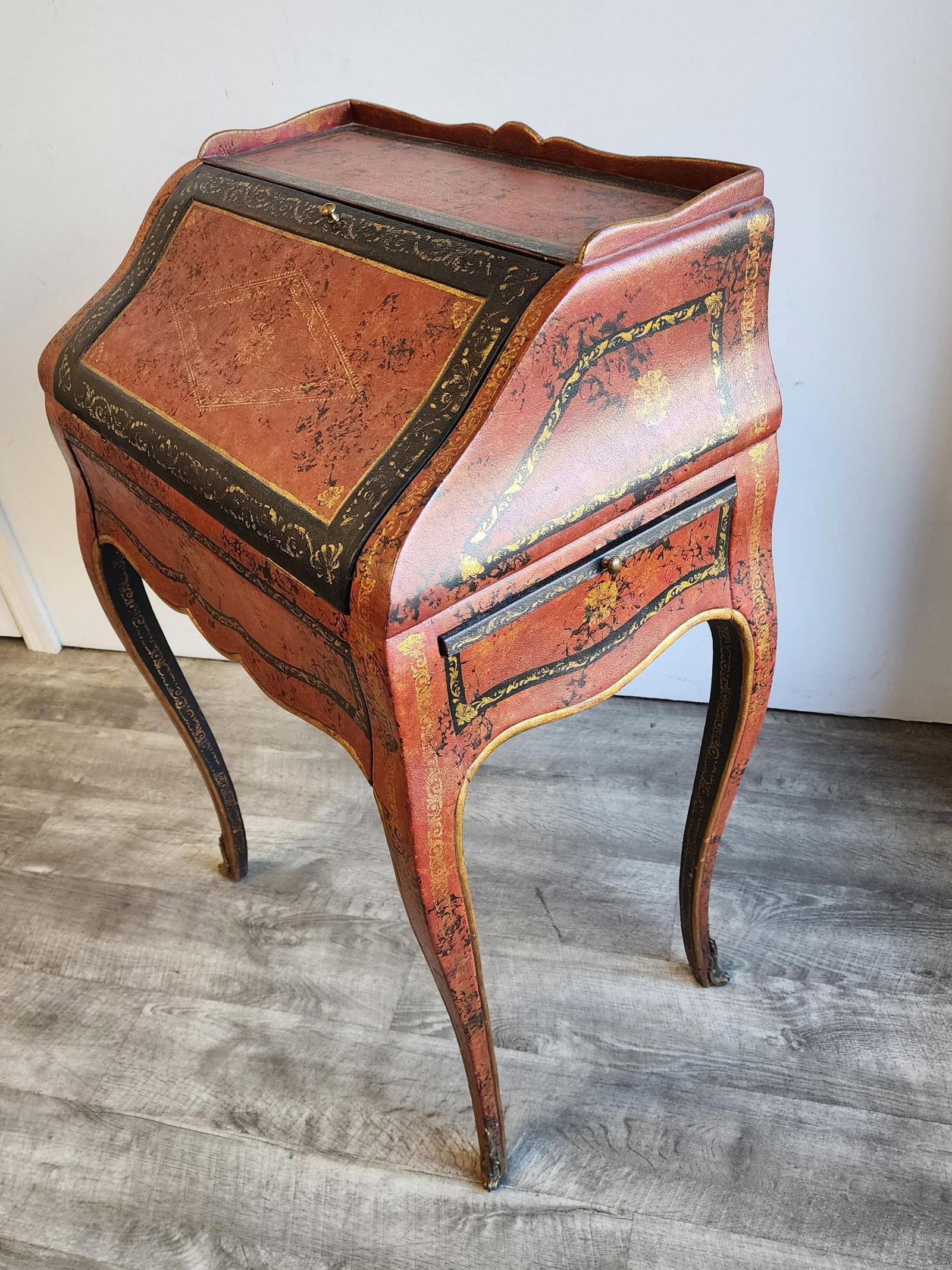 Late 20th Century Louis XV Leather Wrapped Ladies Desk by Theodore Alexander - 9