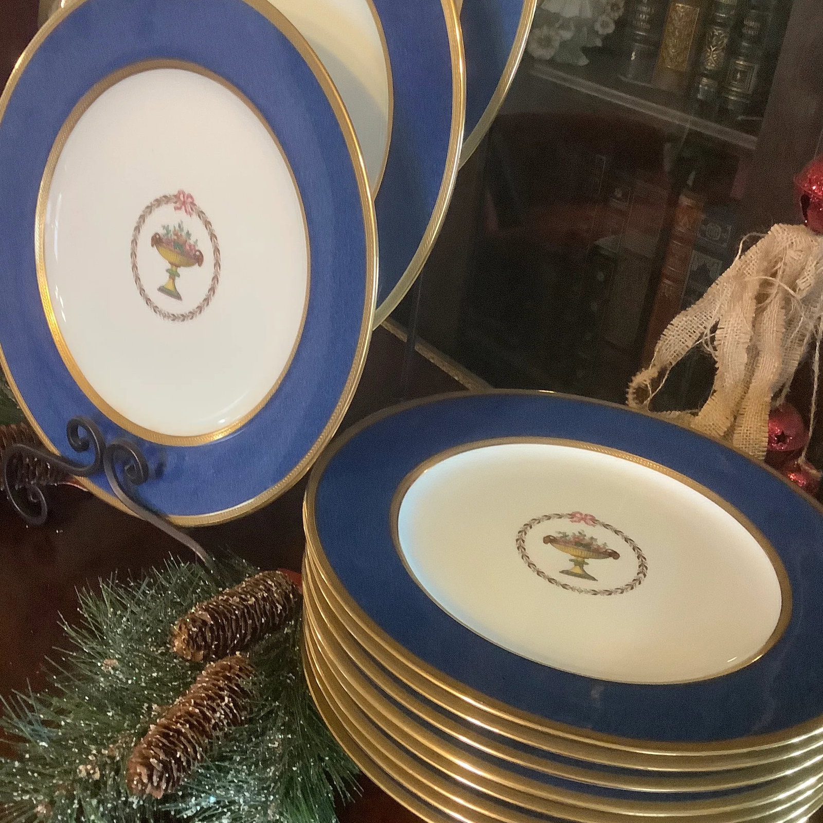 Set of 12 Spode Copelands Cobalt Dinner Plates, Acid Etched Gold - 12