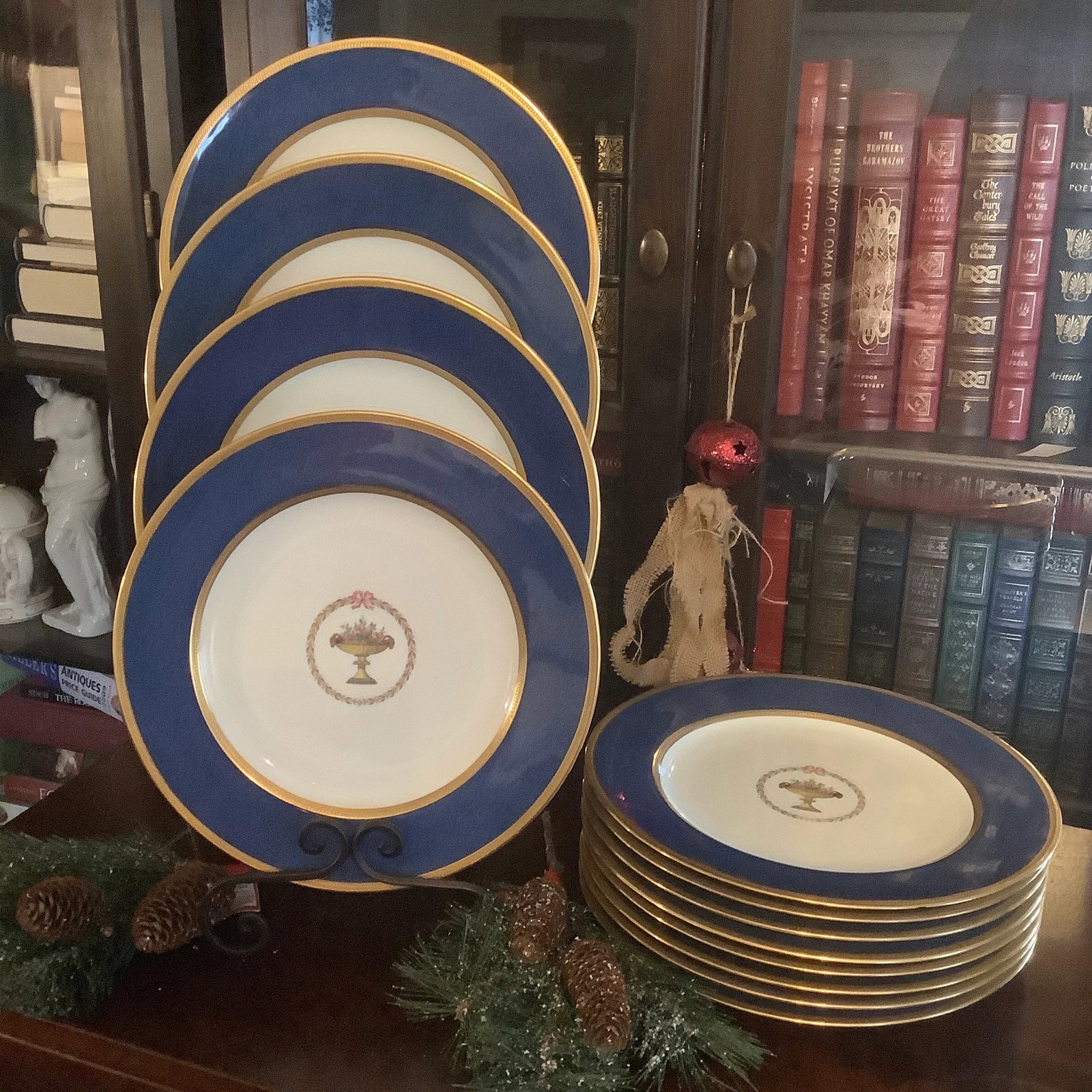 Set of 12 Spode Copelands Cobalt Dinner Plates, Acid Etched Gold - 13