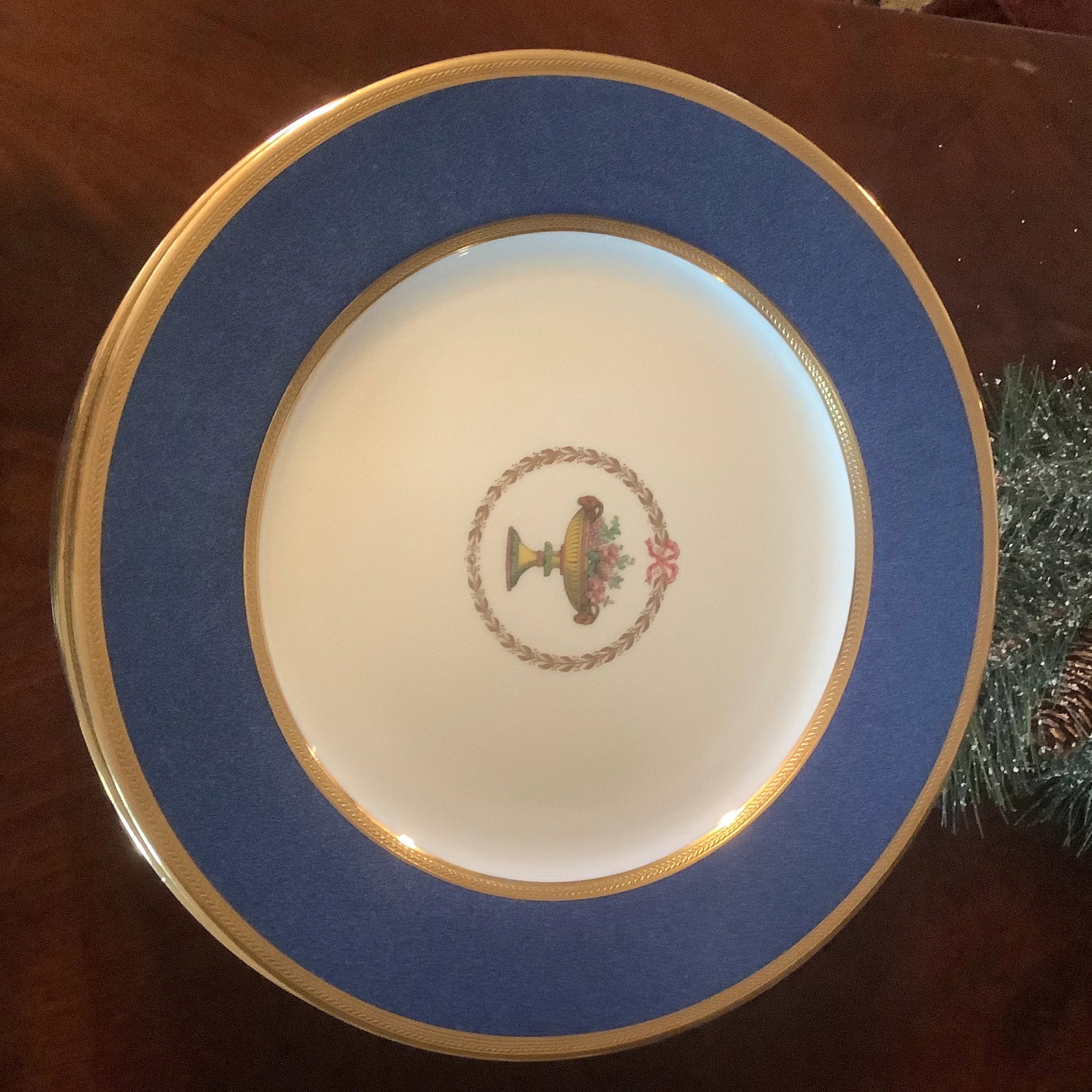 Set of 12 Spode Copelands Cobalt Dinner Plates, Acid Etched Gold - 2