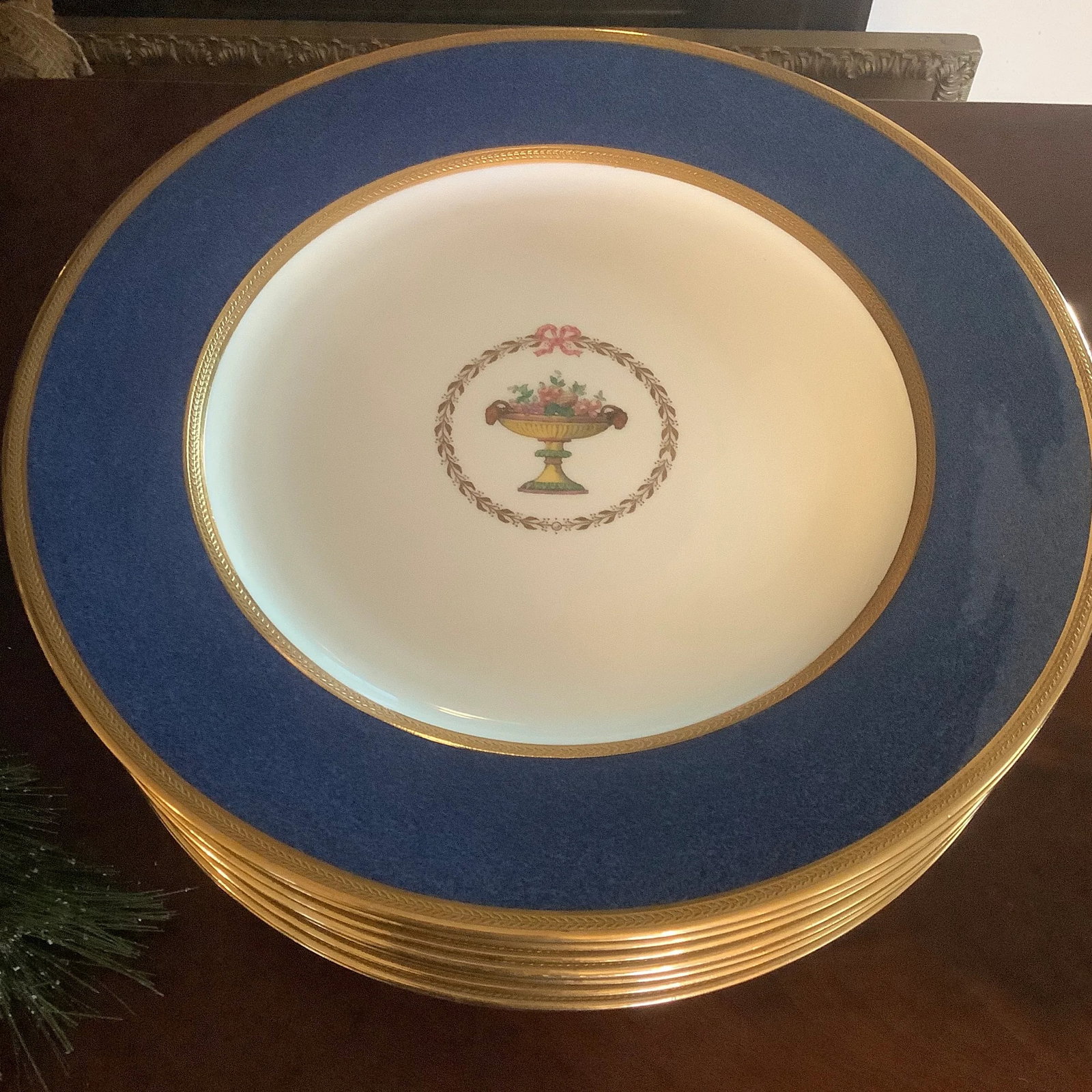Set of 12 Spode Copelands Cobalt Dinner Plates, Acid Etched Gold - 3