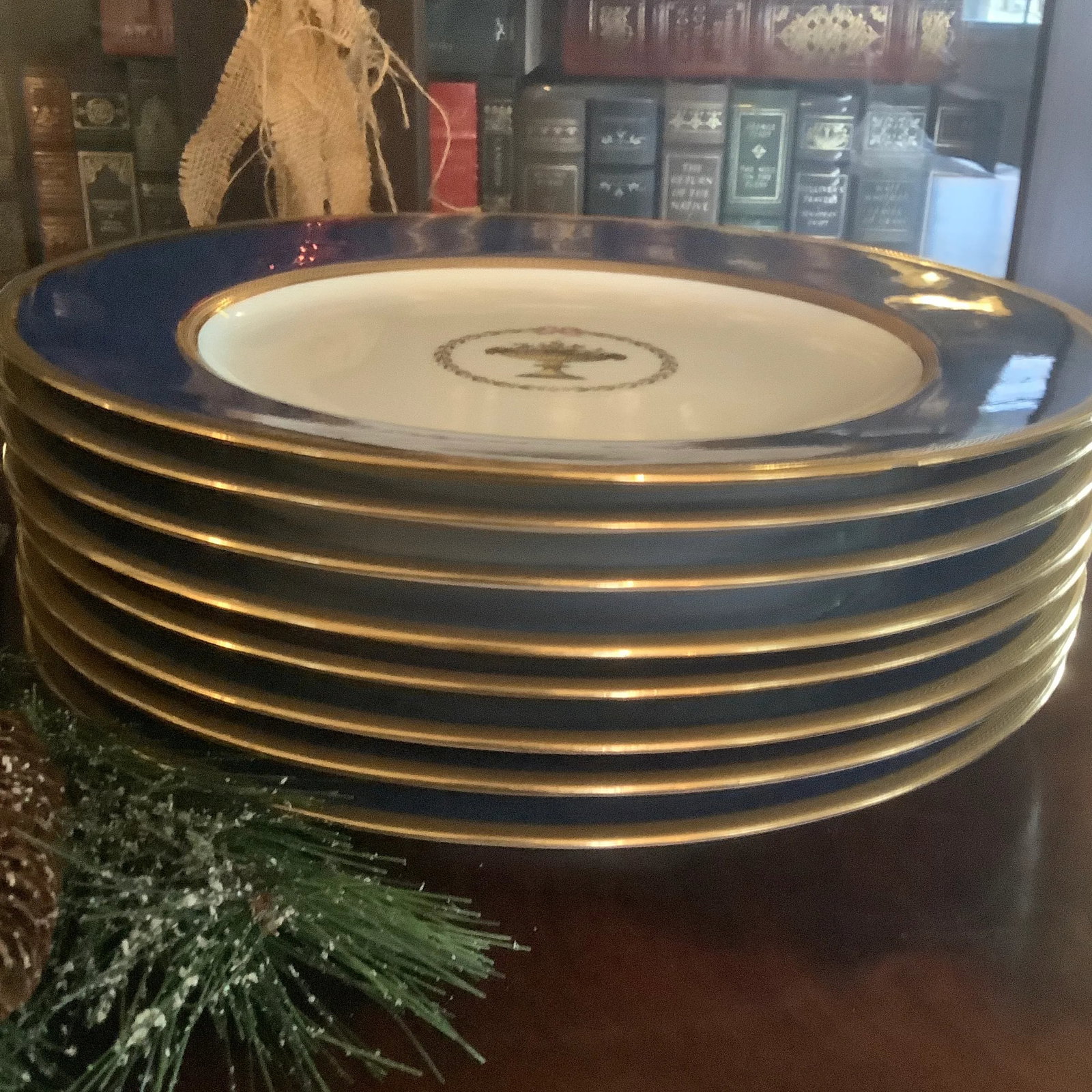 Set of 12 Spode Copelands Cobalt Dinner Plates, Acid Etched Gold - 5