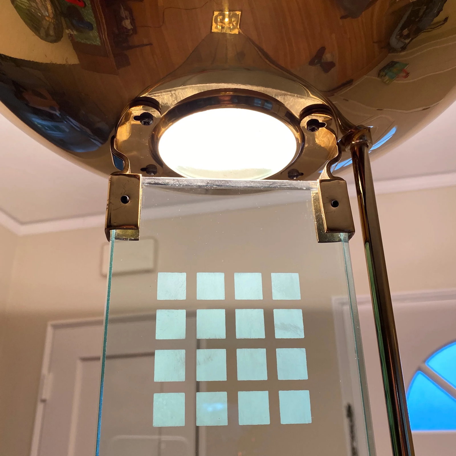 Vintage 1980's Glass and Brass Floor Lamp - 10