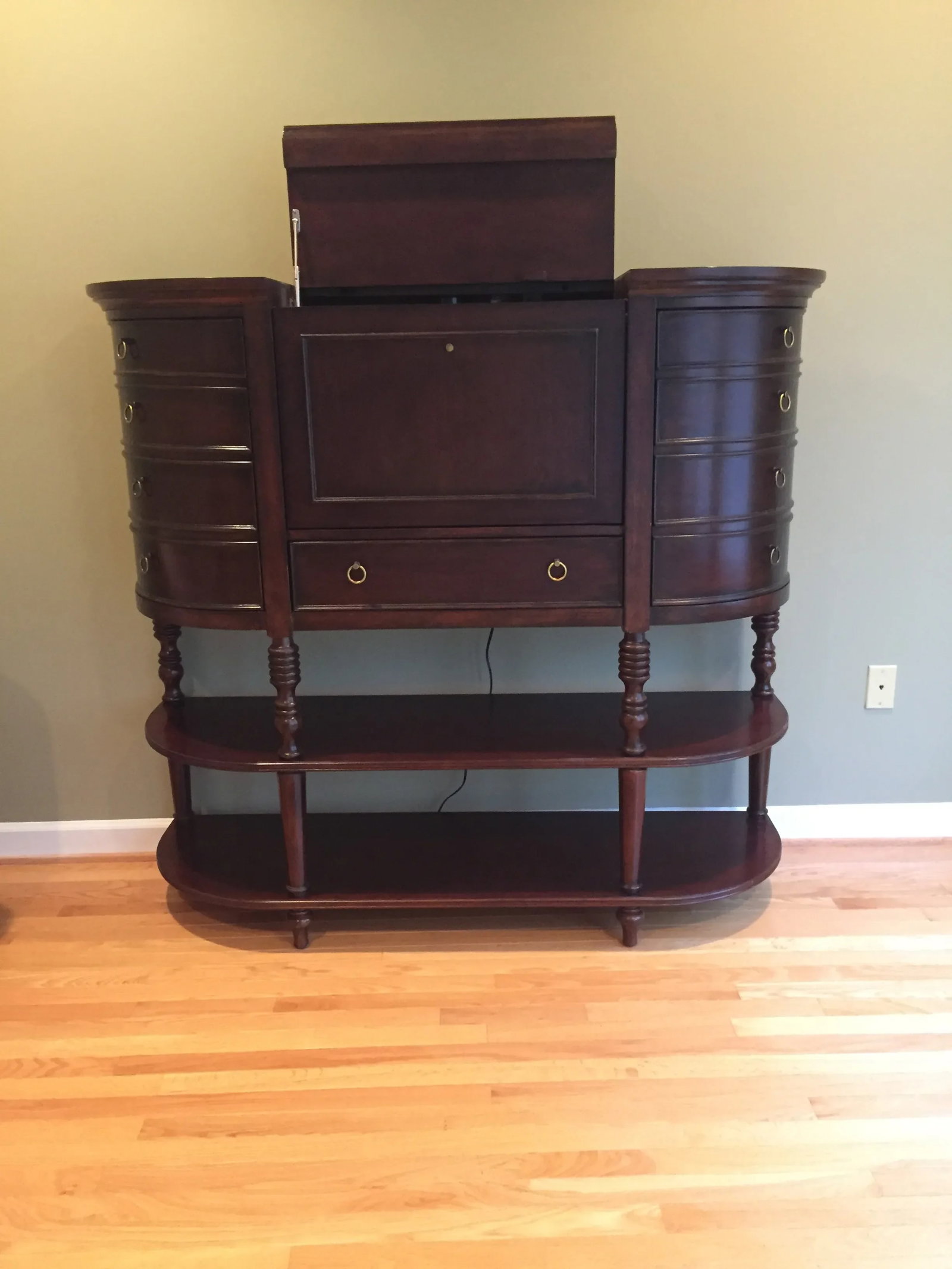 Lane Stockbridge Ventport Storage and Bar Cabinet - 2