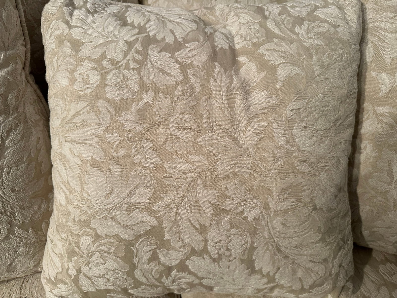Broyhill Loveseat - 5