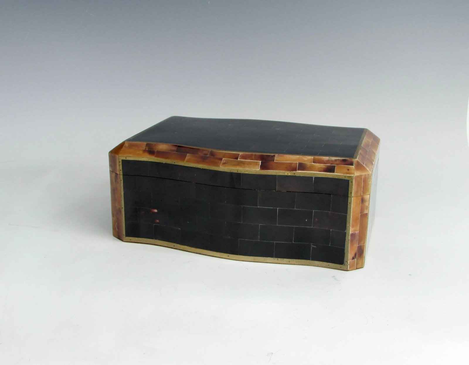 Tessalated Maitland Smith Faux Horn Gentleman's Dresser Box - 2