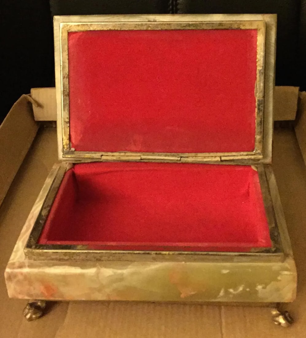 1950s Mid Century Translucent Olive Green Onyx with Brown Veins Red Velvet Lining, and Brass Claw Fe - 6