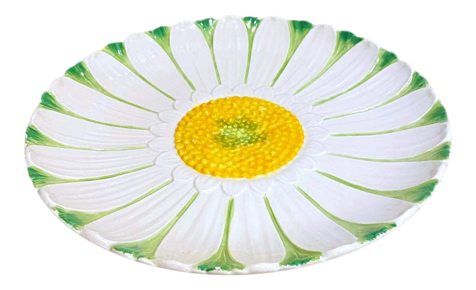 Italian Majolica Pottery Daisy Plate: Handpainted majolica pottery daisy plates provide a charming presentation for your food or use as a catchall or hang it on the wall! Welcome to Solid Gold Velvet Interiors! We are so happy to have