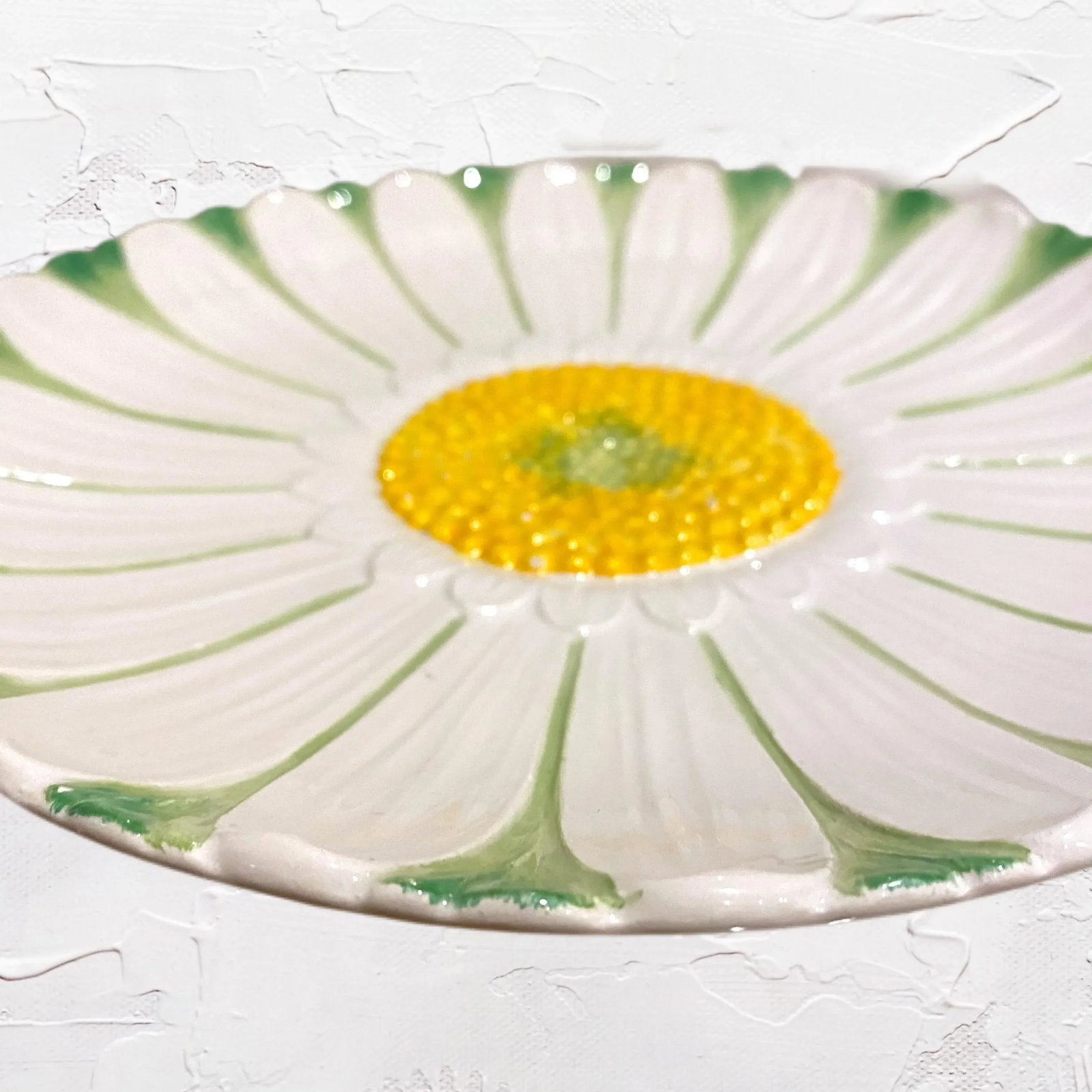 Italian Majolica Pottery Daisy Plate - 4