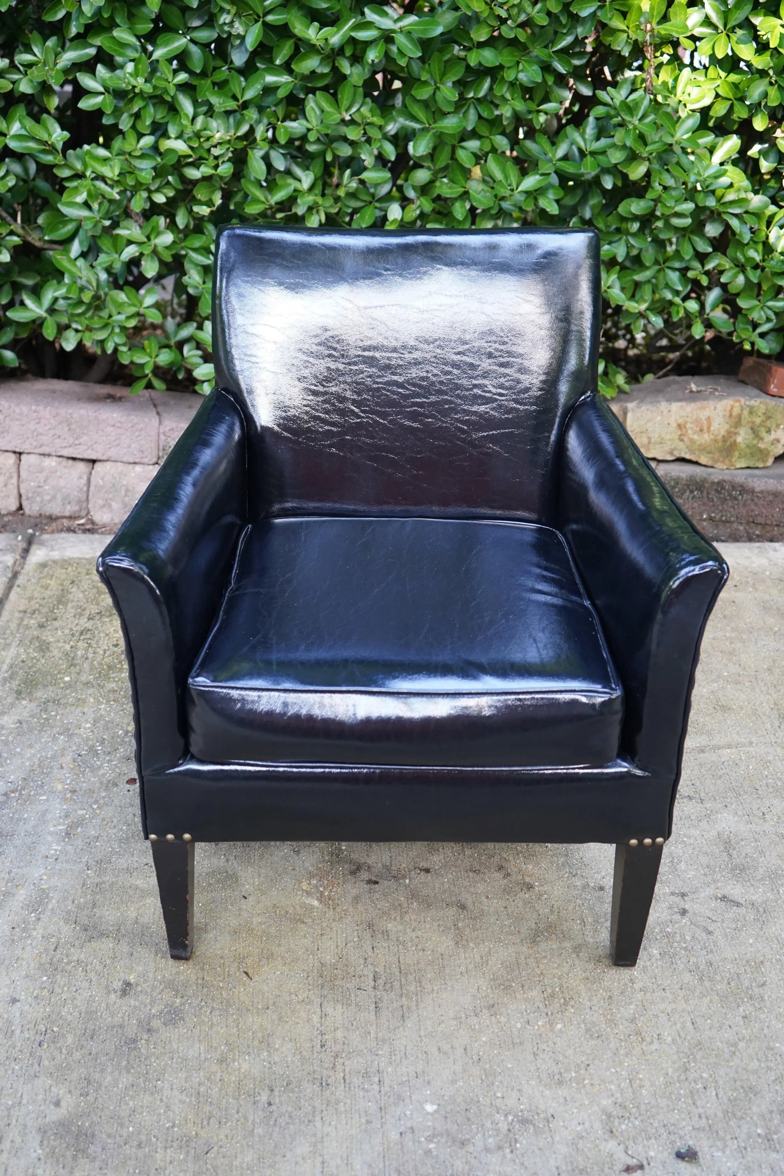 1970s Vintage Black Patent Leather Club Chair - 2