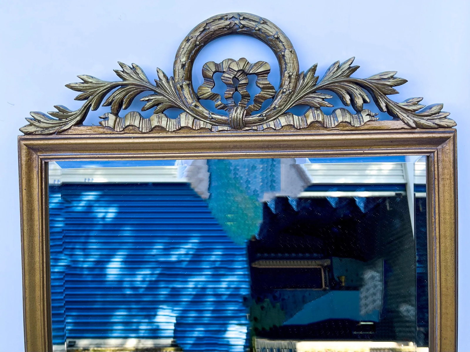 1940s French Neo-Classical Style Carved Giltwood Mirror - 2