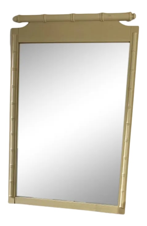 1970s Henry Link Cream Colored Bamboo Rattan Mirror: Add this 1970's white bamboo accent mirror to your home! Great to hang up on the wall, sit on the corner of a room or on a table! Condition: Alterations: Original Condition Unaltered Imperfections: