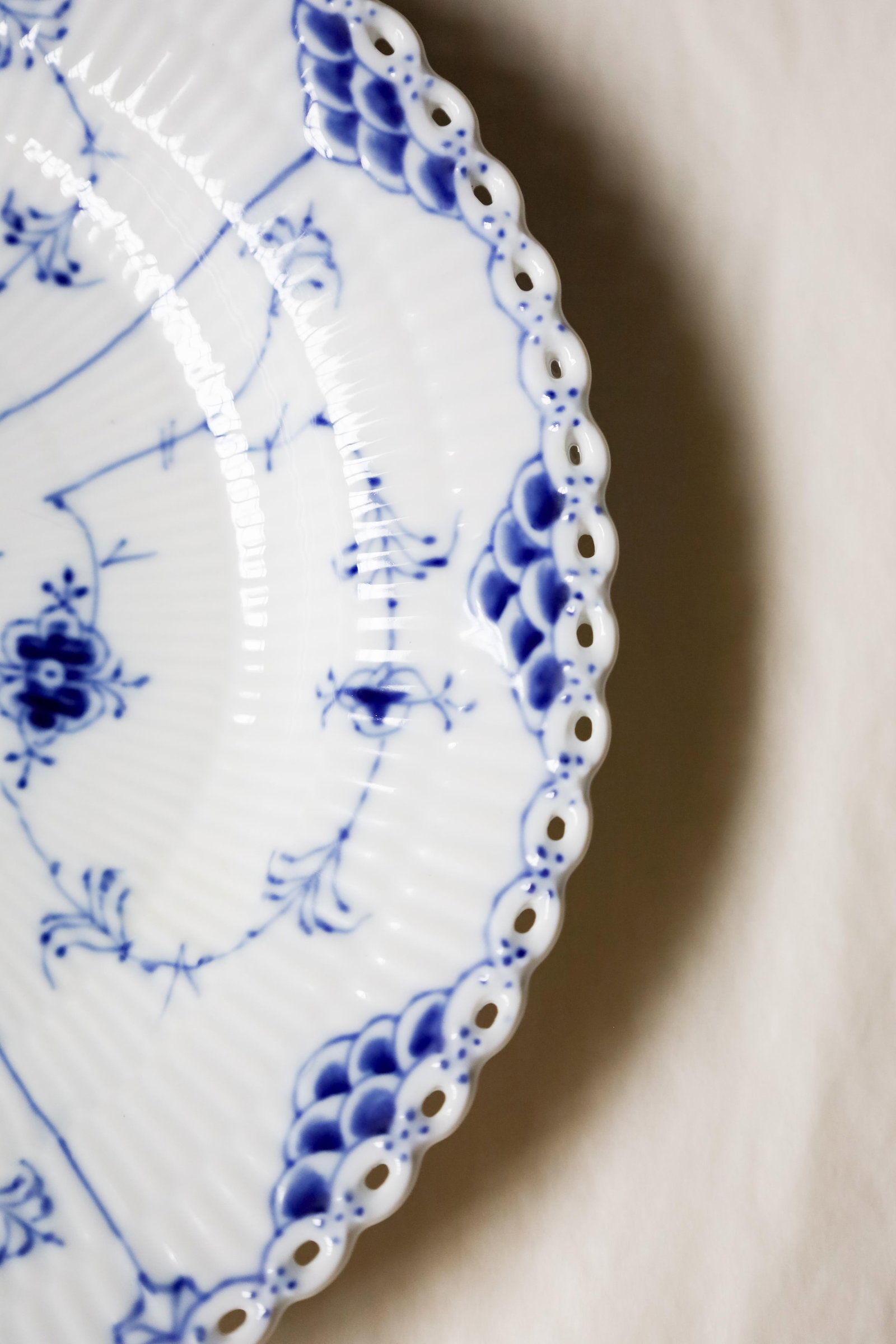 1920s Royal Copenhagen Blue Fluted Full Lace Dinner Plate No 1084 - 10