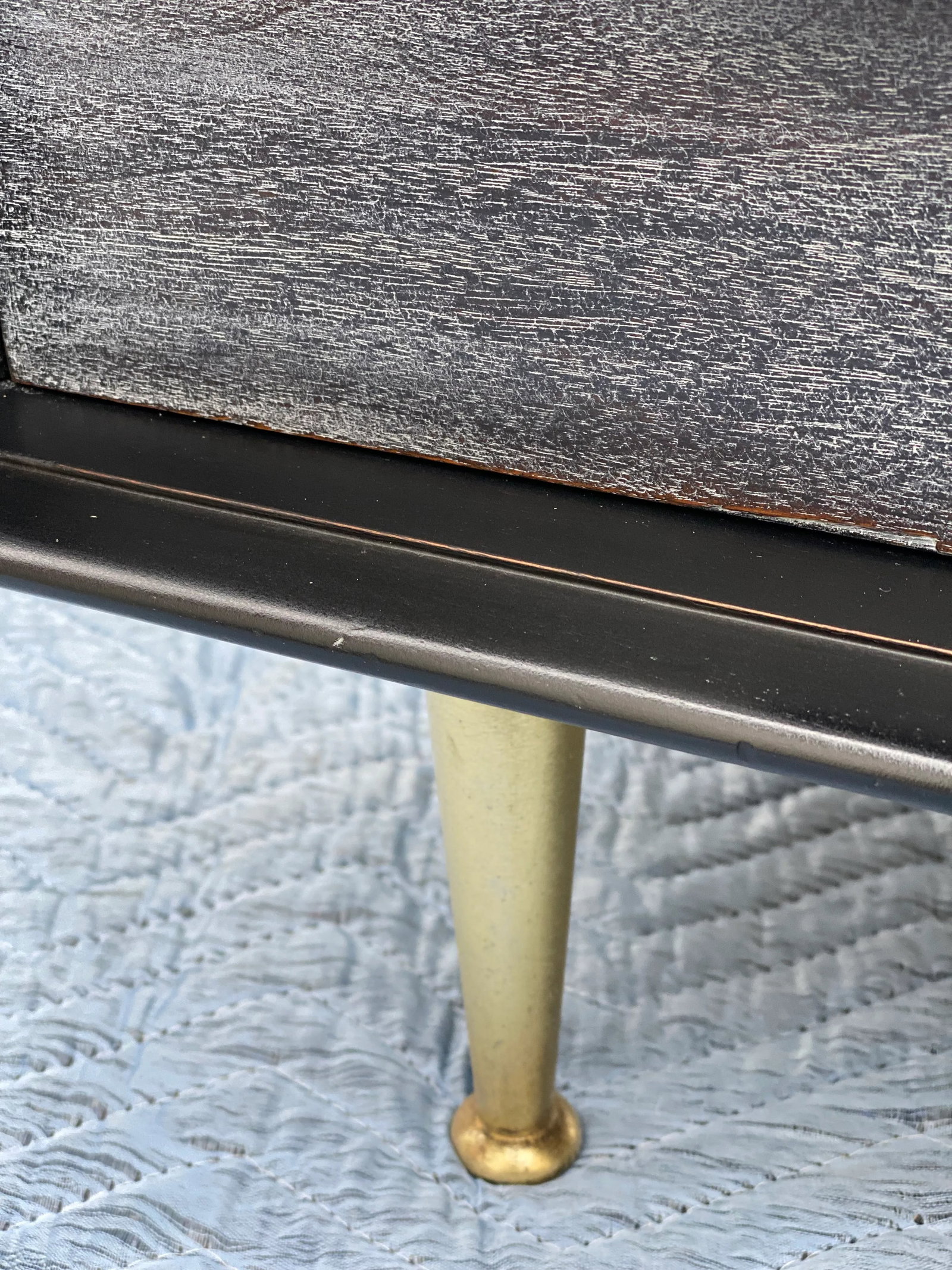 Mid-Century Modern Cerused Finish Dresser Attributed to t.h. Robsjohn-Gibbings - 6