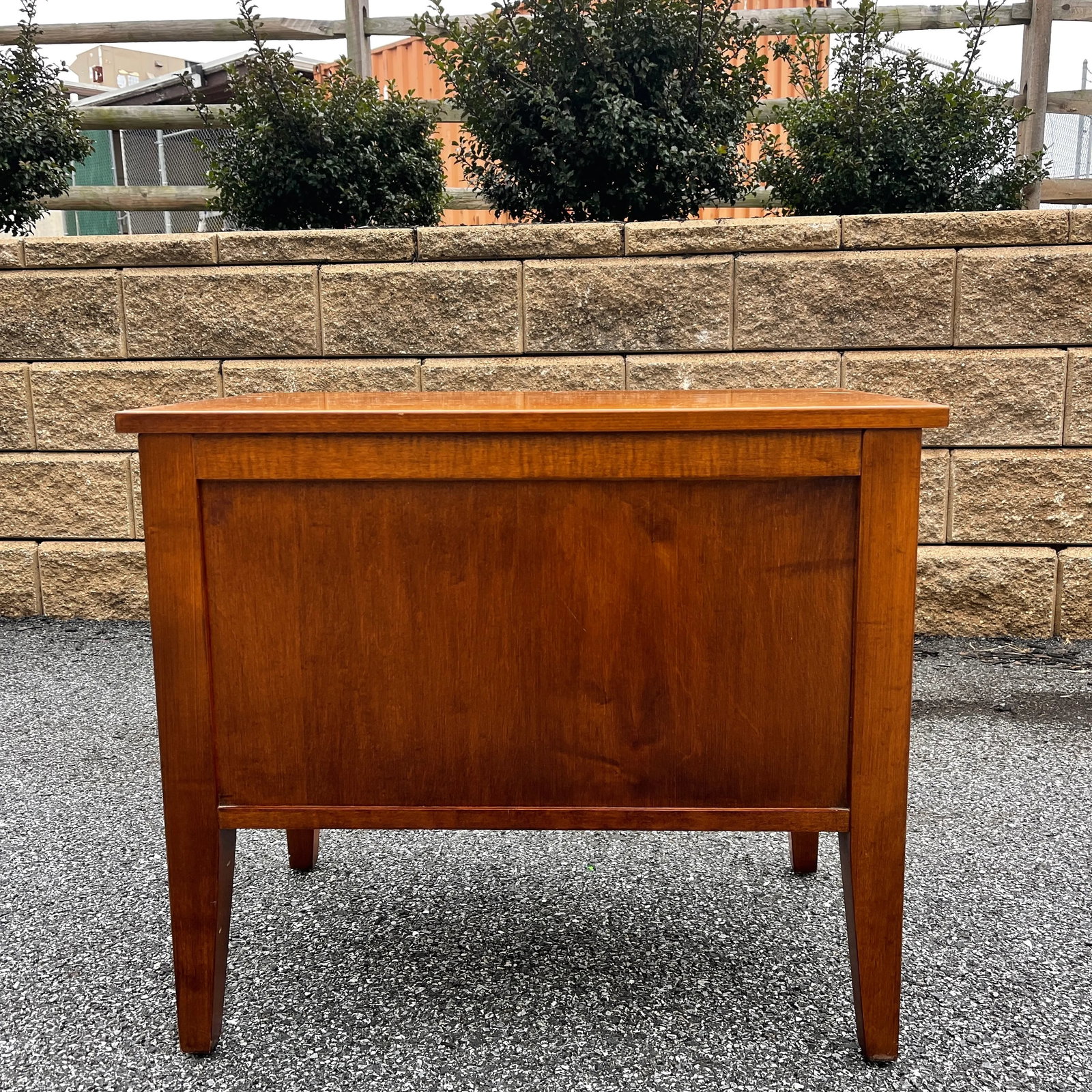 Ethan Allen Country Colors Rustic Traditional Maple Chairside Chest or Nightstand (14-9401) - 5
